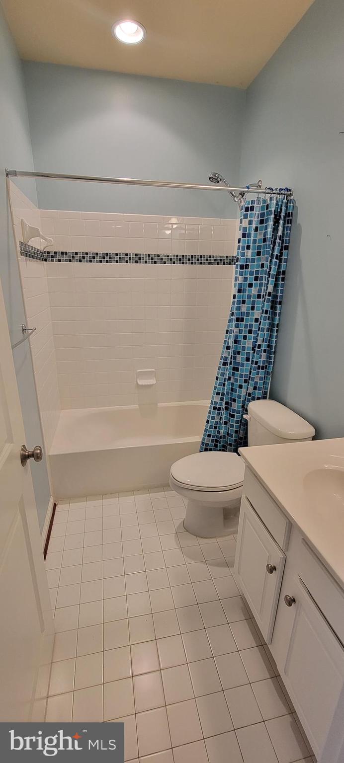 WOODSTREAM - Residential Lease