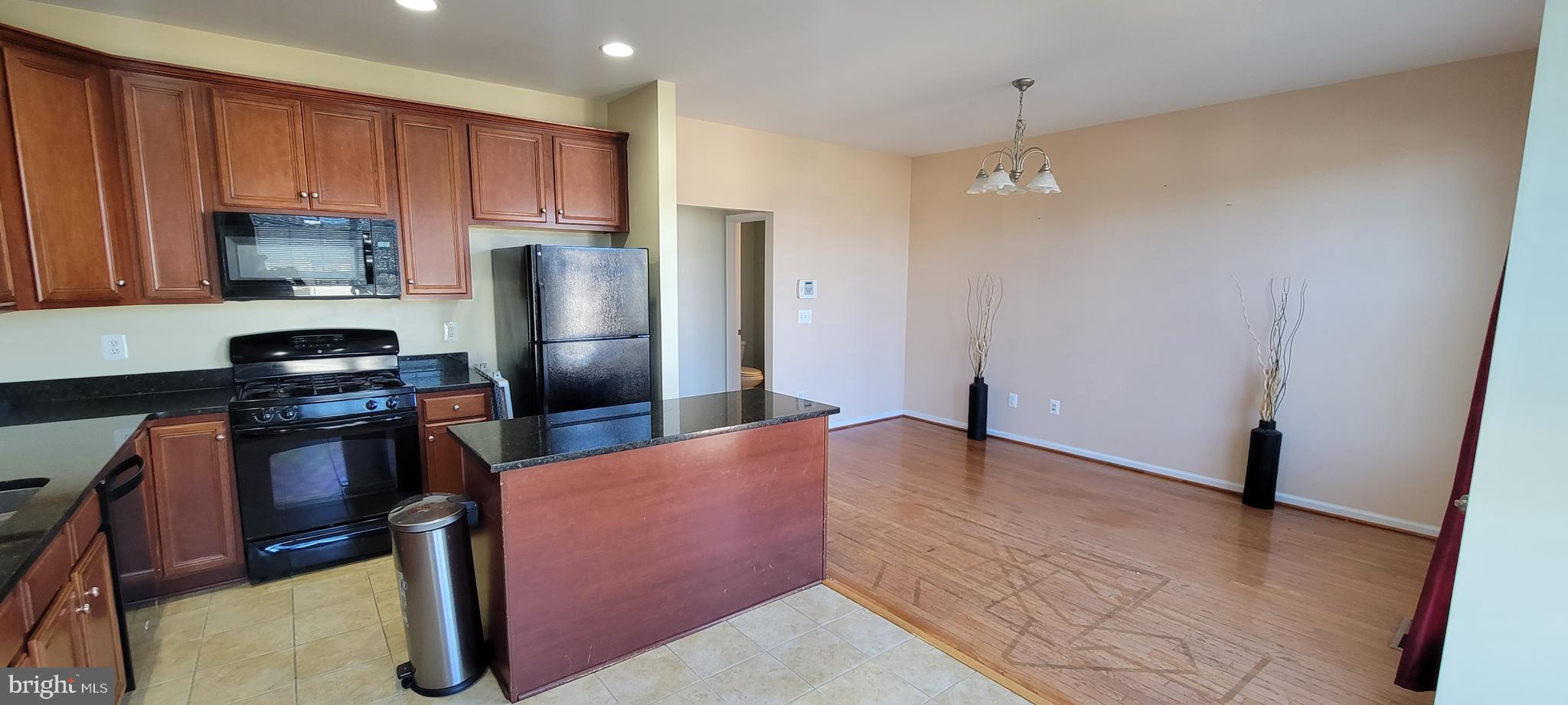 WOODSTREAM - Residential Lease