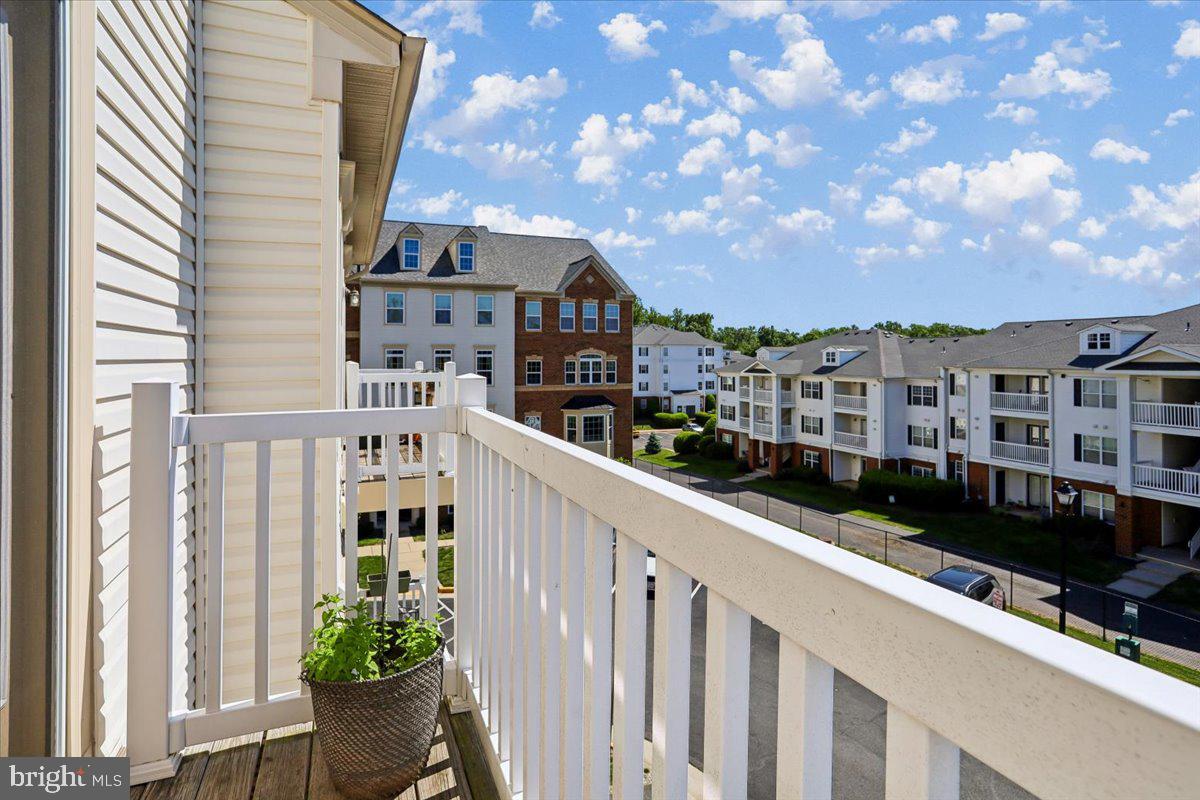 SOMERSET CONDO - Residential