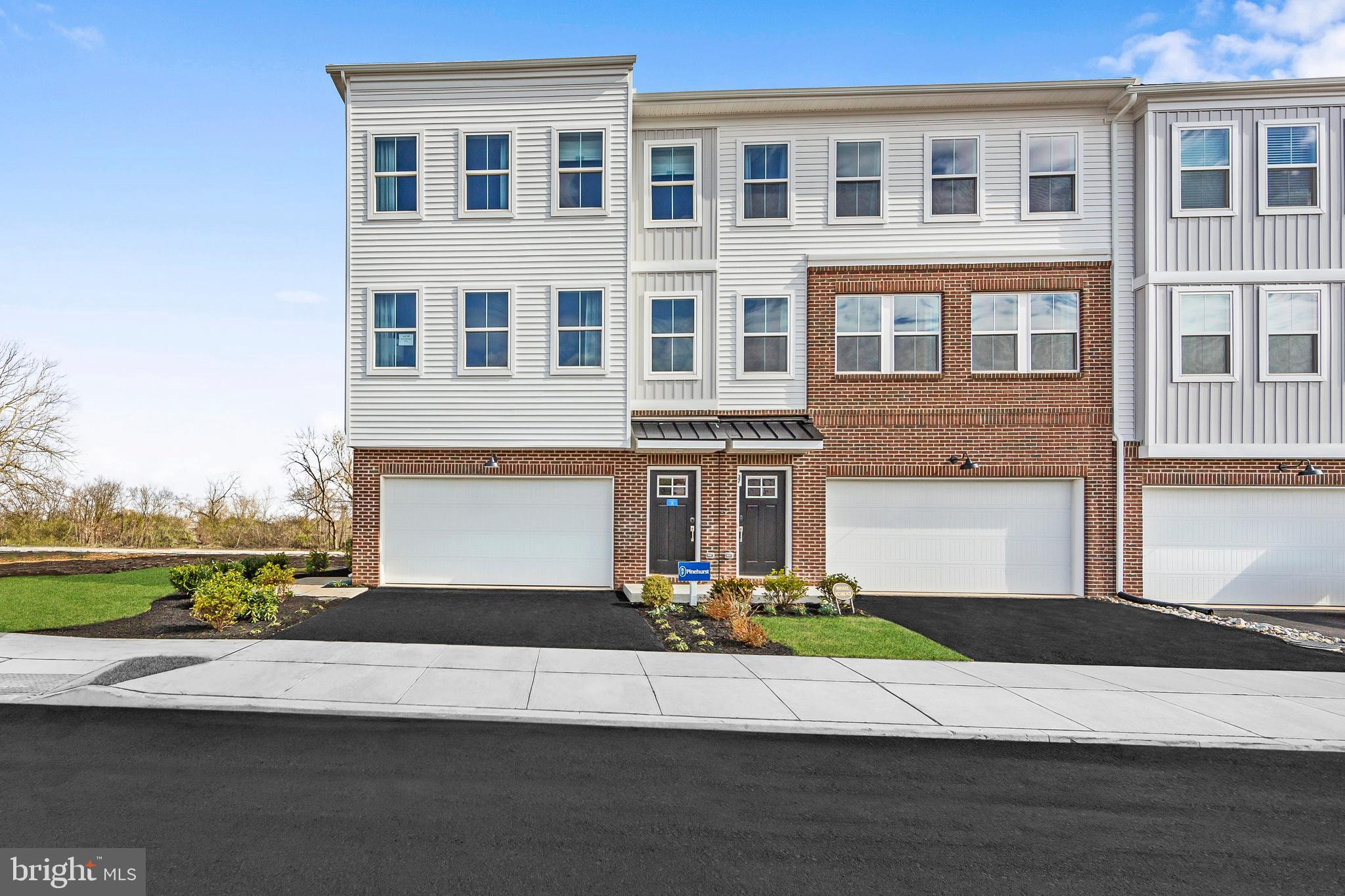 RIVER POINTE - Residential