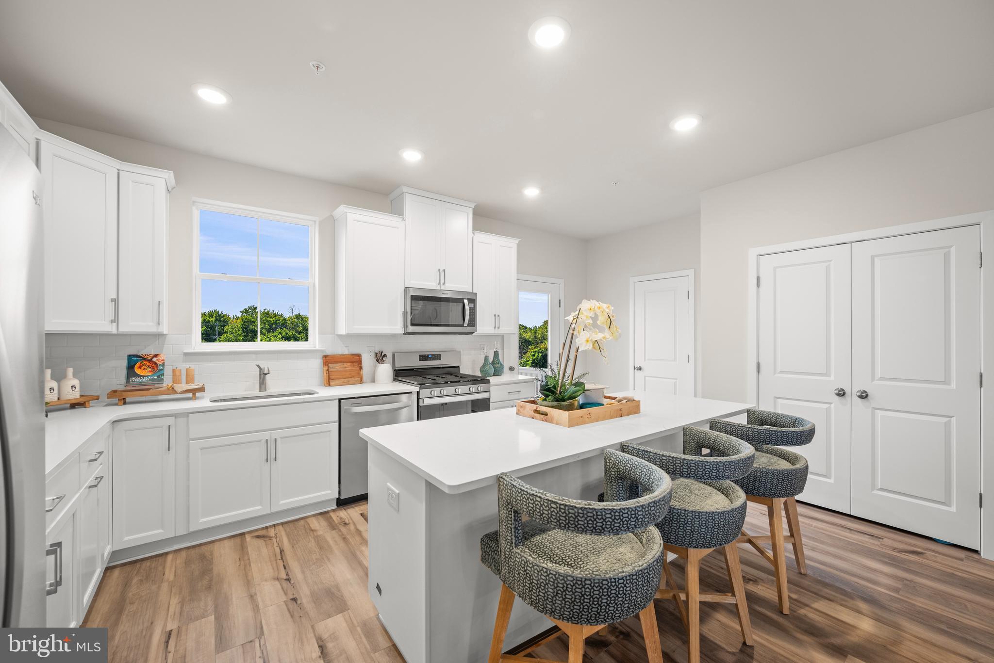 RIVER POINTE - Residential