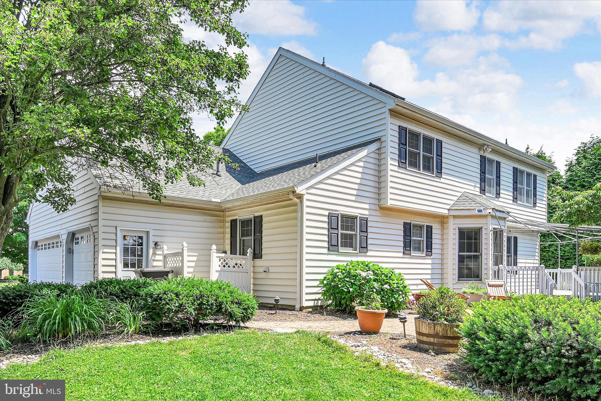 CENTERVILLE COMMONS - Residential