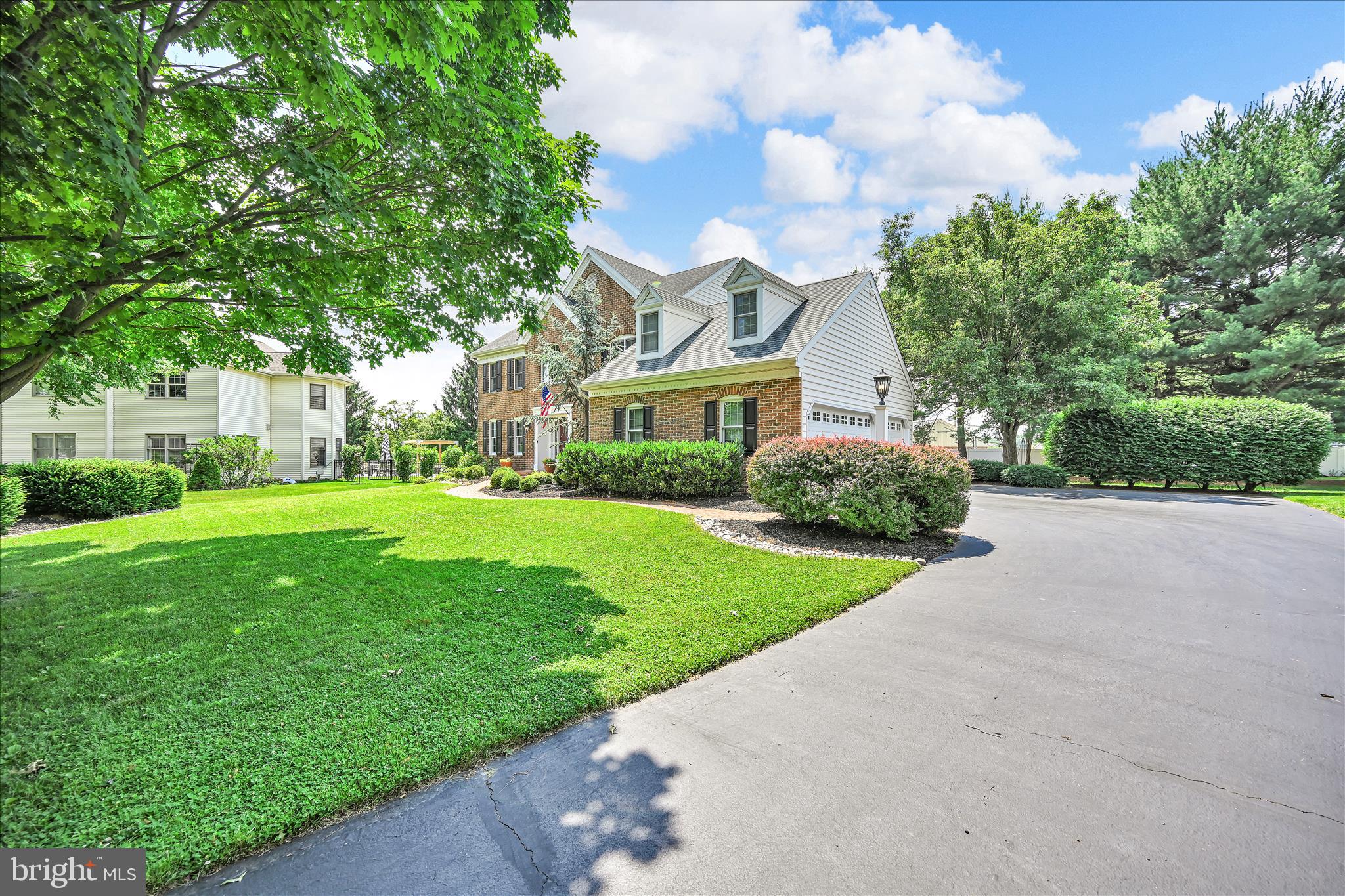 CENTERVILLE COMMONS - Residential