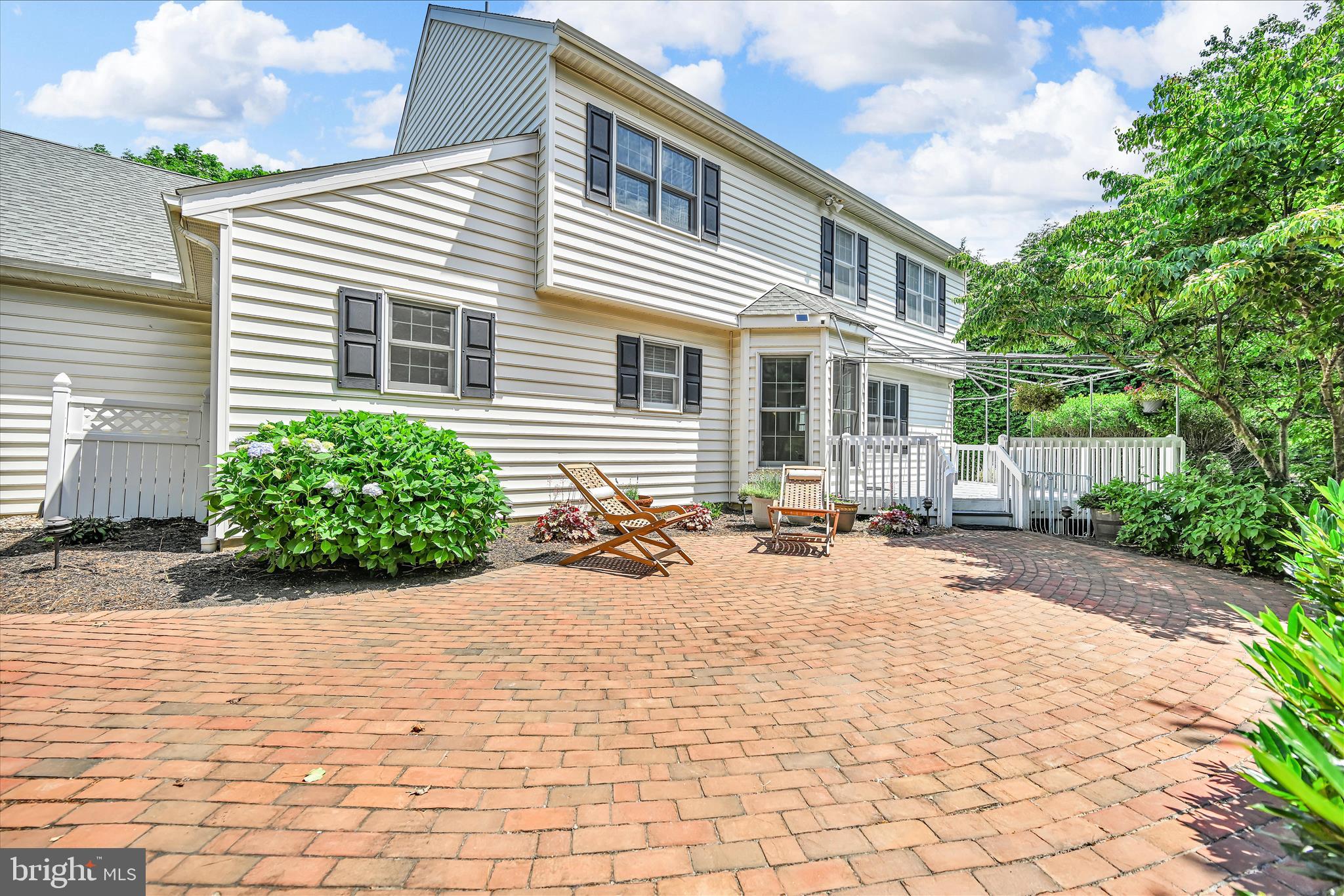 CENTERVILLE COMMONS - Residential
