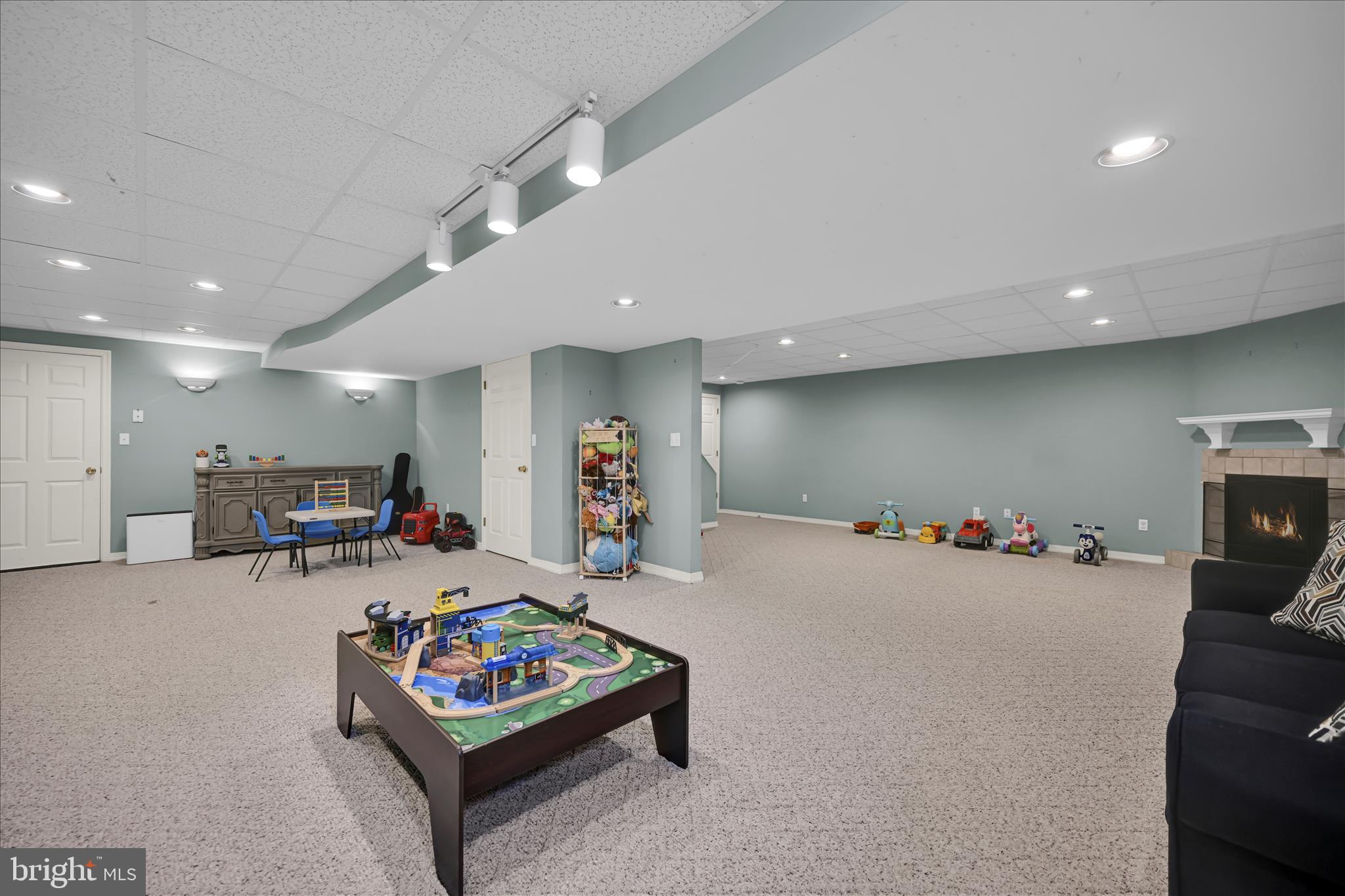 CENTERVILLE COMMONS - Residential