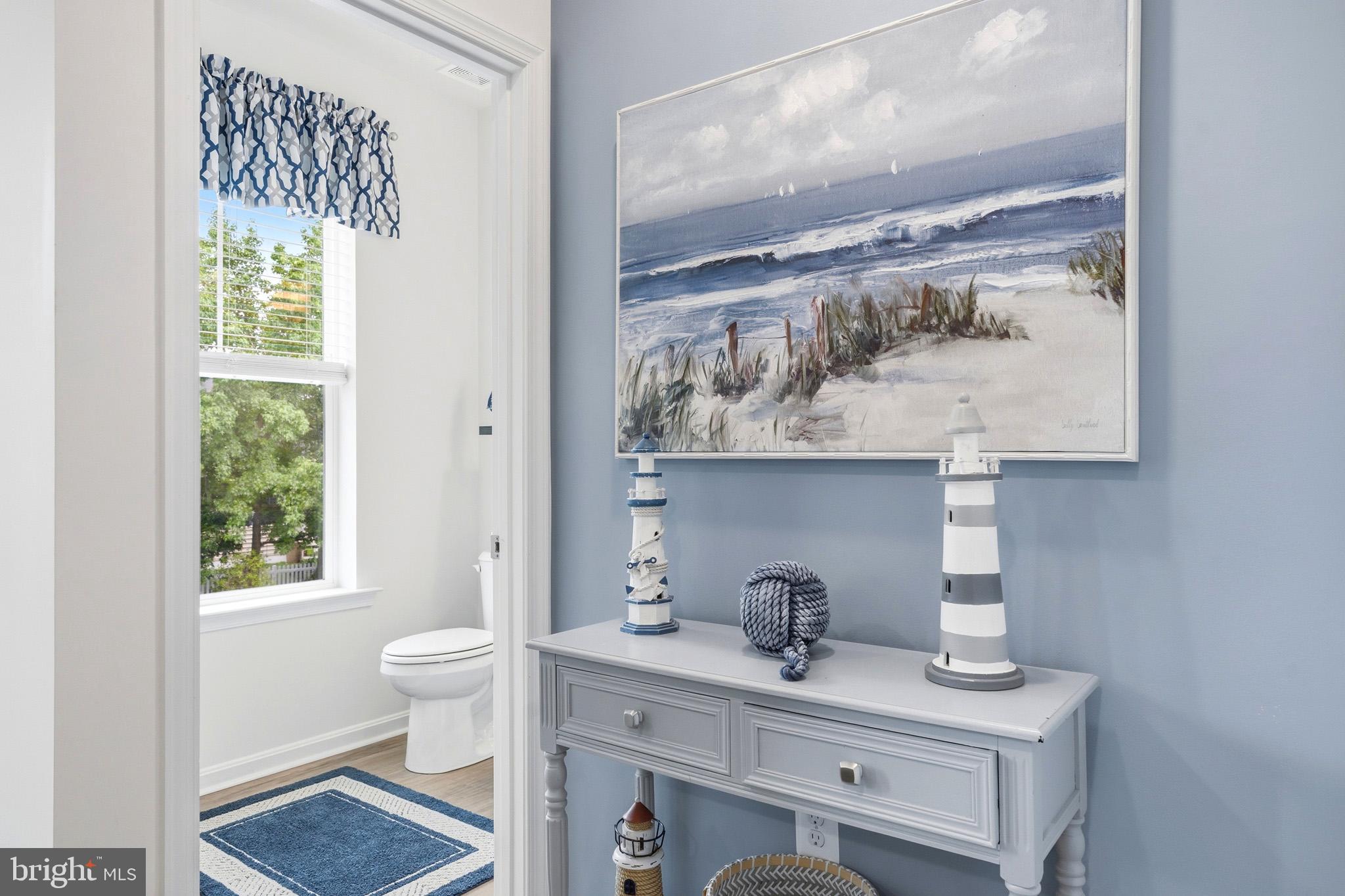 OYSTER BAY CONDOMINIUMS - Residential