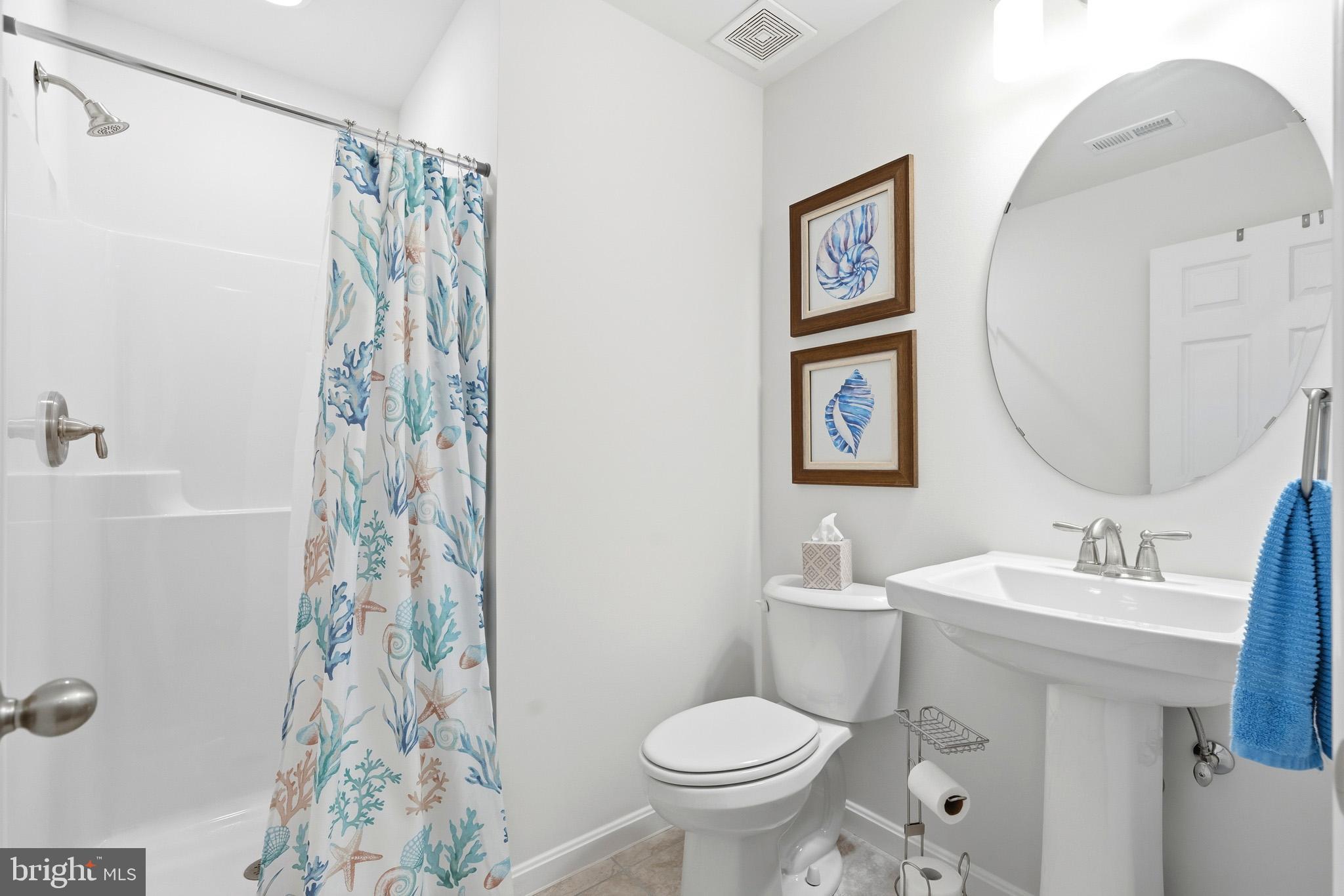 OYSTER BAY CONDOMINIUMS - Residential