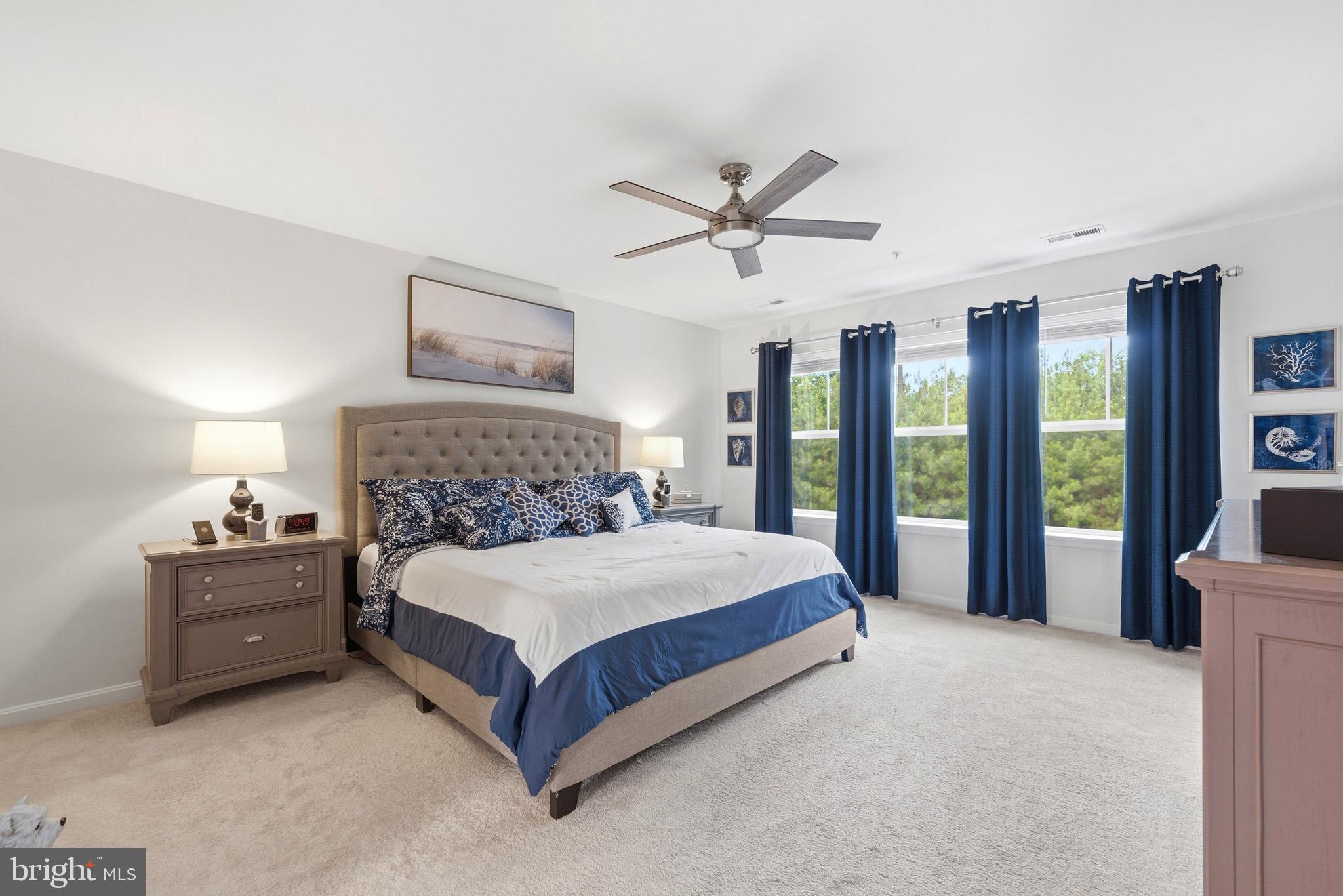 OYSTER BAY CONDOMINIUMS - Residential