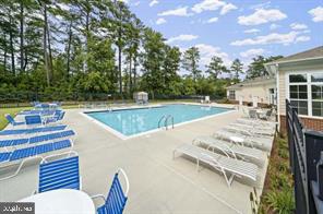 OYSTER BAY CONDOMINIUMS - Residential