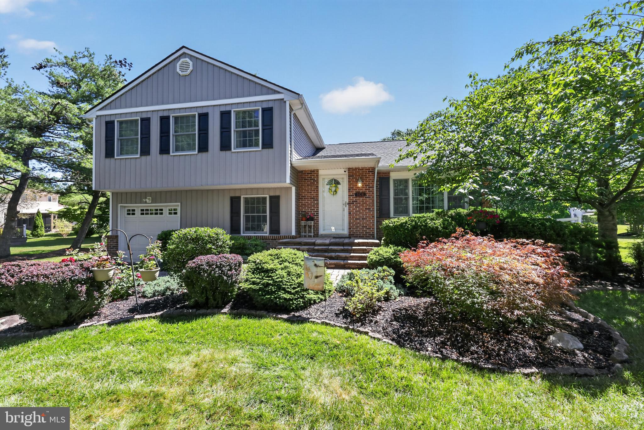 OXFORD GLEN - Residential