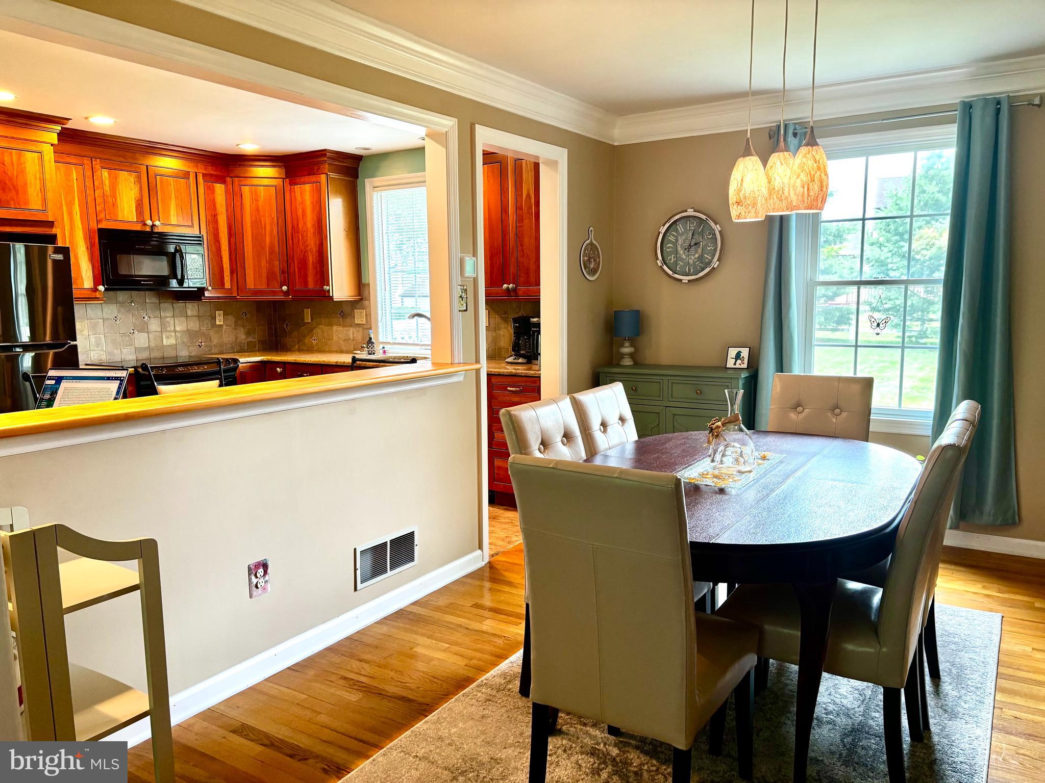 OXFORD GLEN - Residential