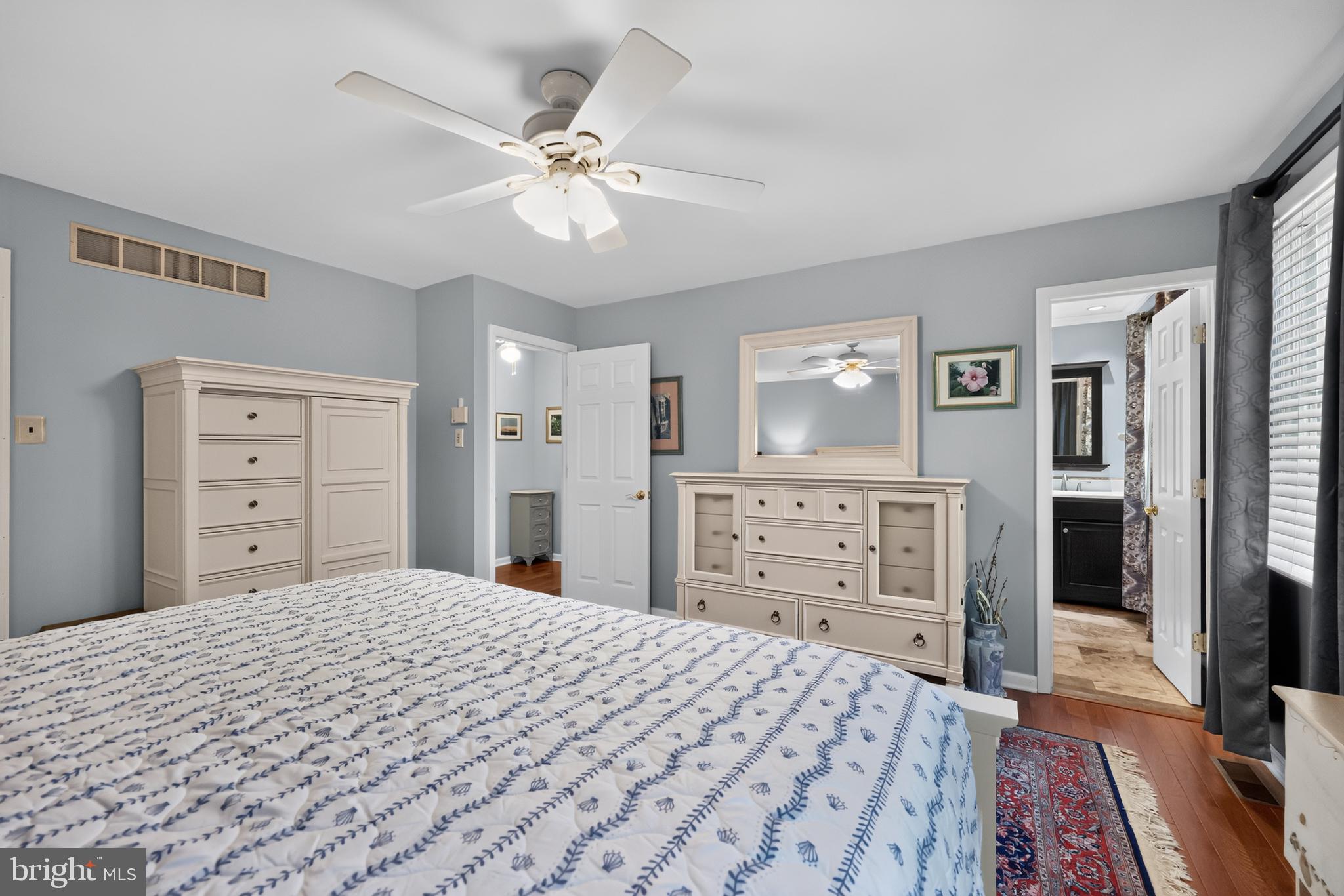 OXFORD GLEN - Residential