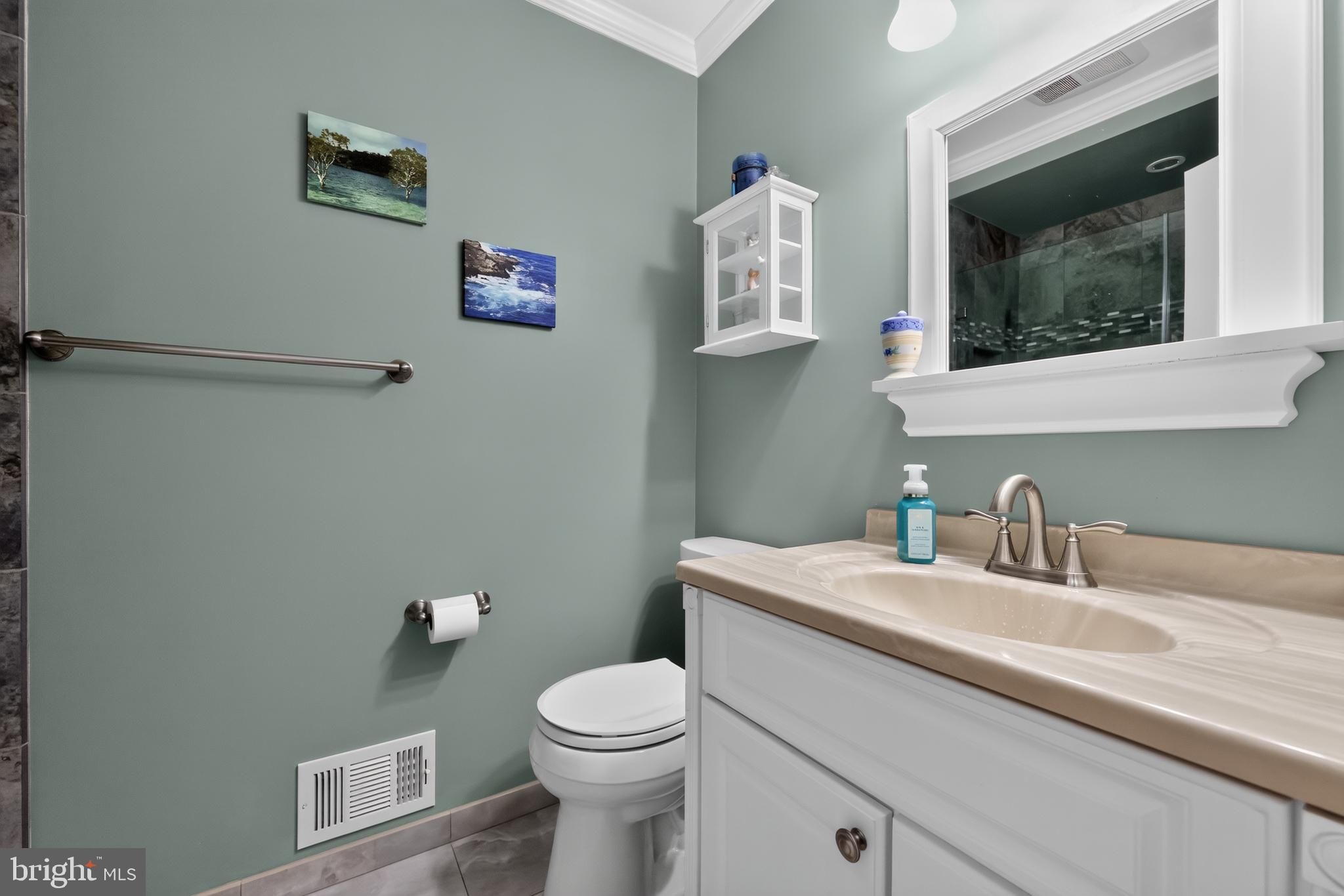 OXFORD GLEN - Residential