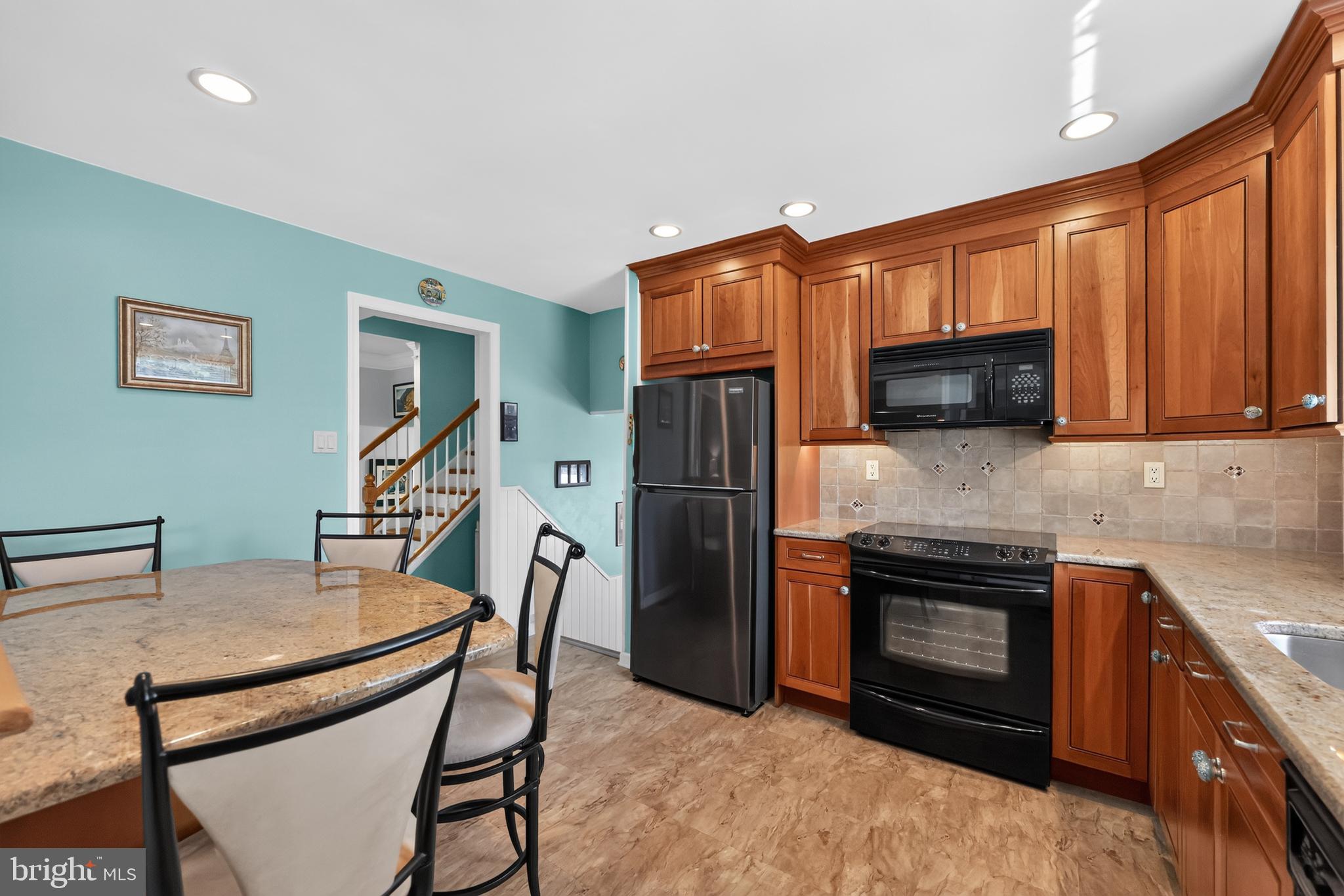 OXFORD GLEN - Residential