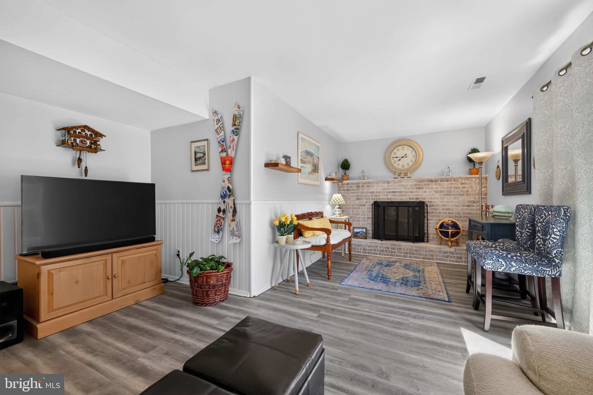 OXFORD GLEN - Residential