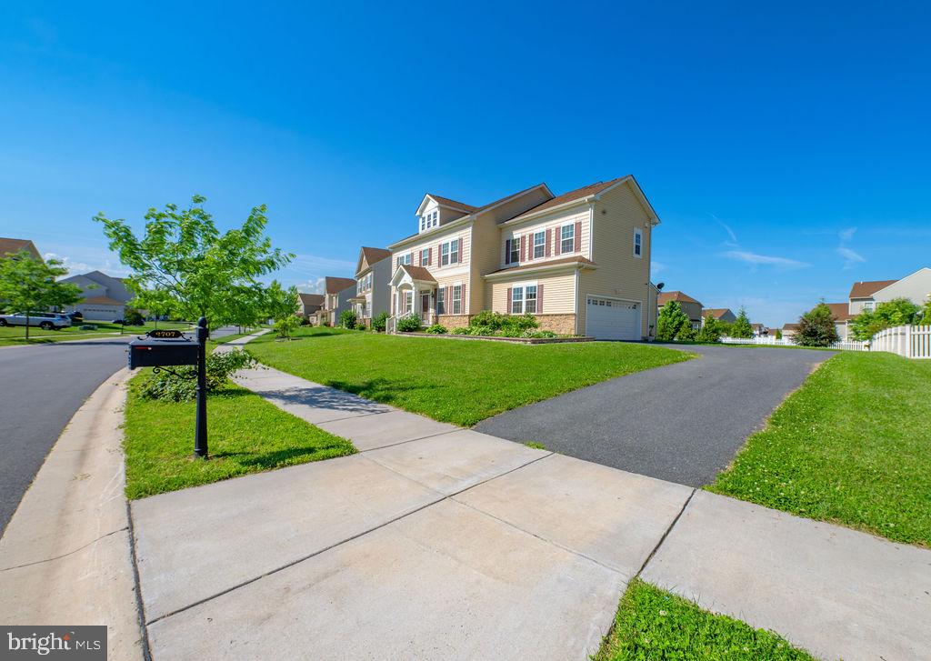 VILLAGE OF BAYBERRY - Residential