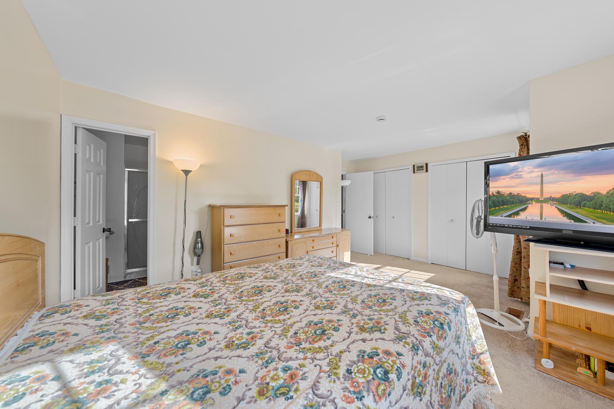 DUNN LORING VILLAGE - Residential