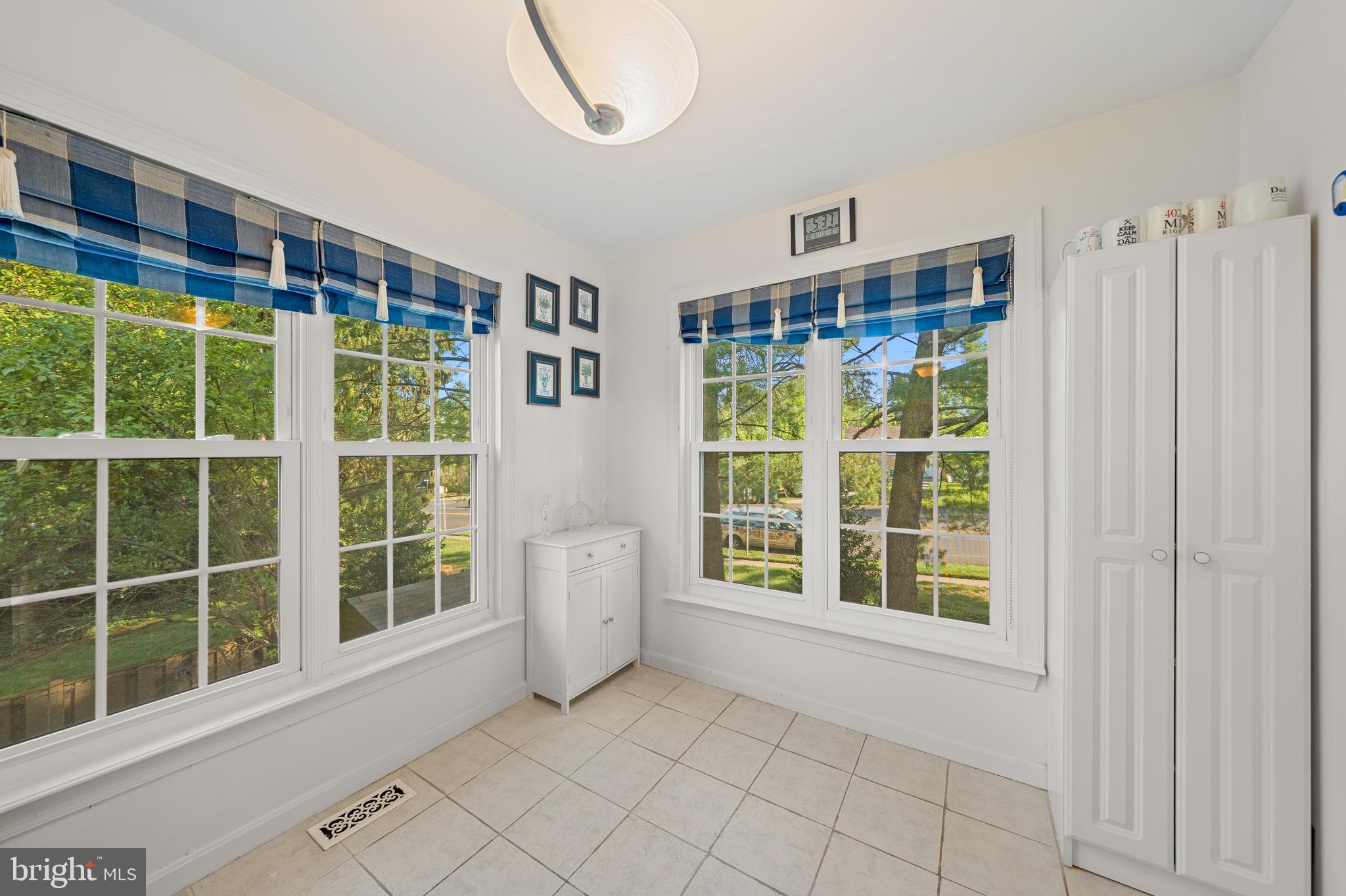 DUNN LORING VILLAGE - Residential