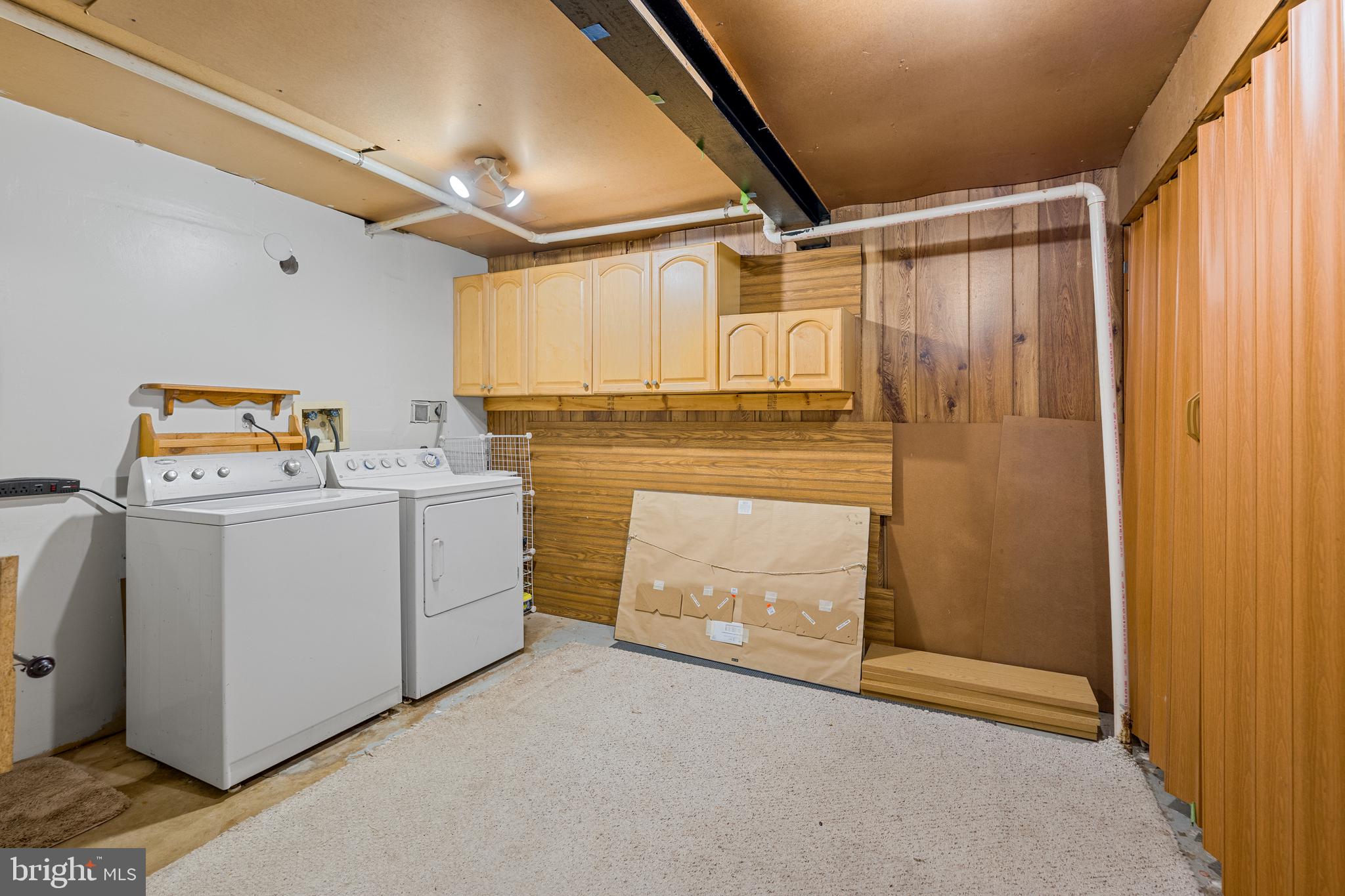 DUNN LORING VILLAGE - Residential