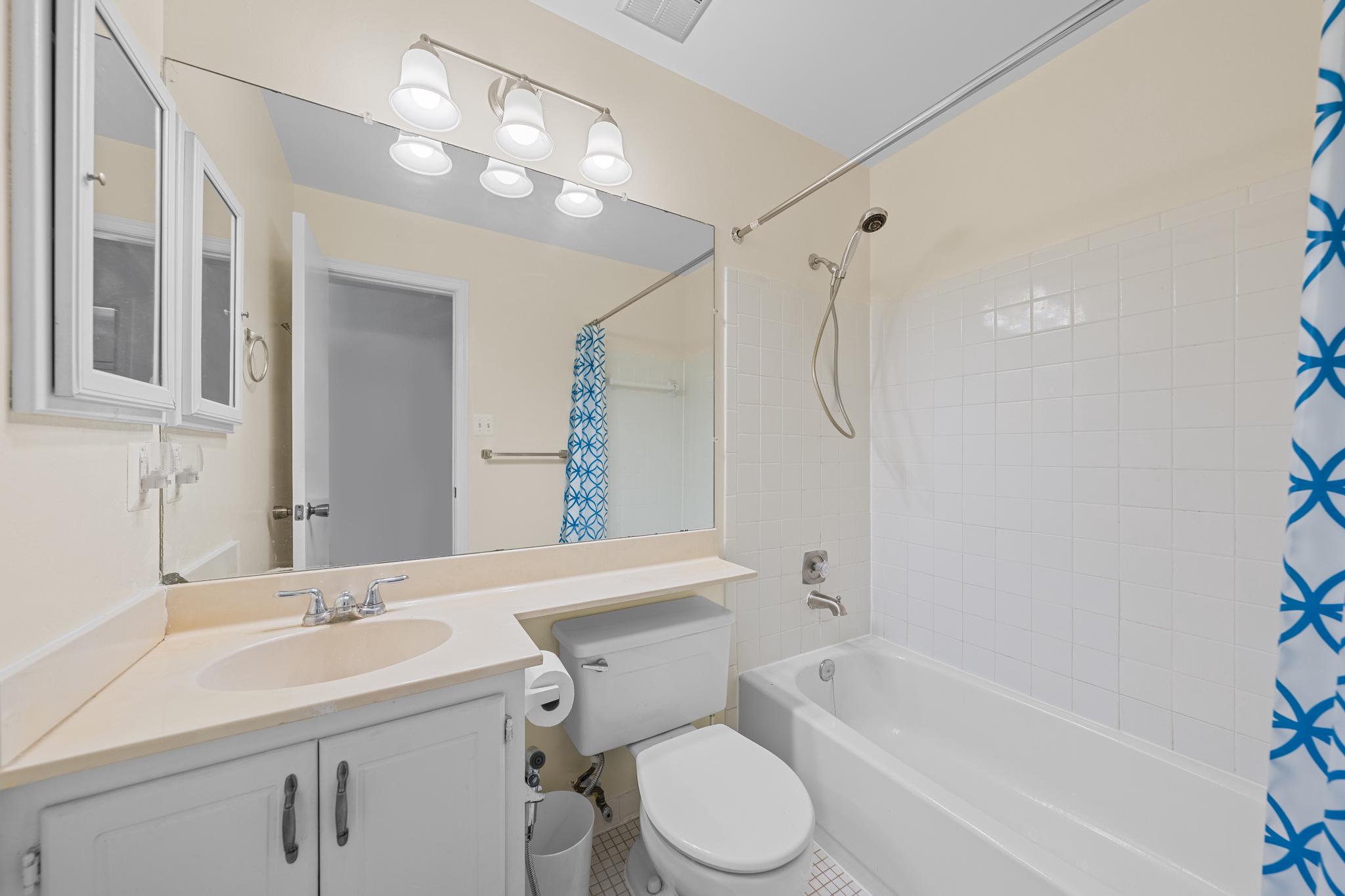 DUNN LORING VILLAGE - Residential