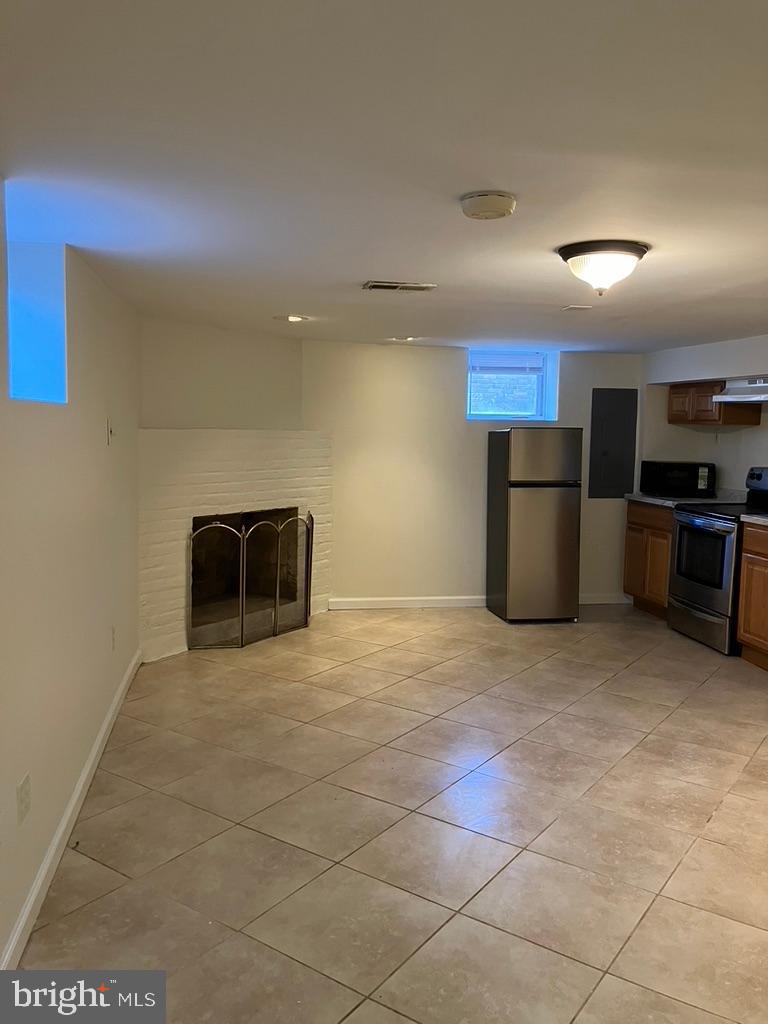 PENROSE - Residential Lease
