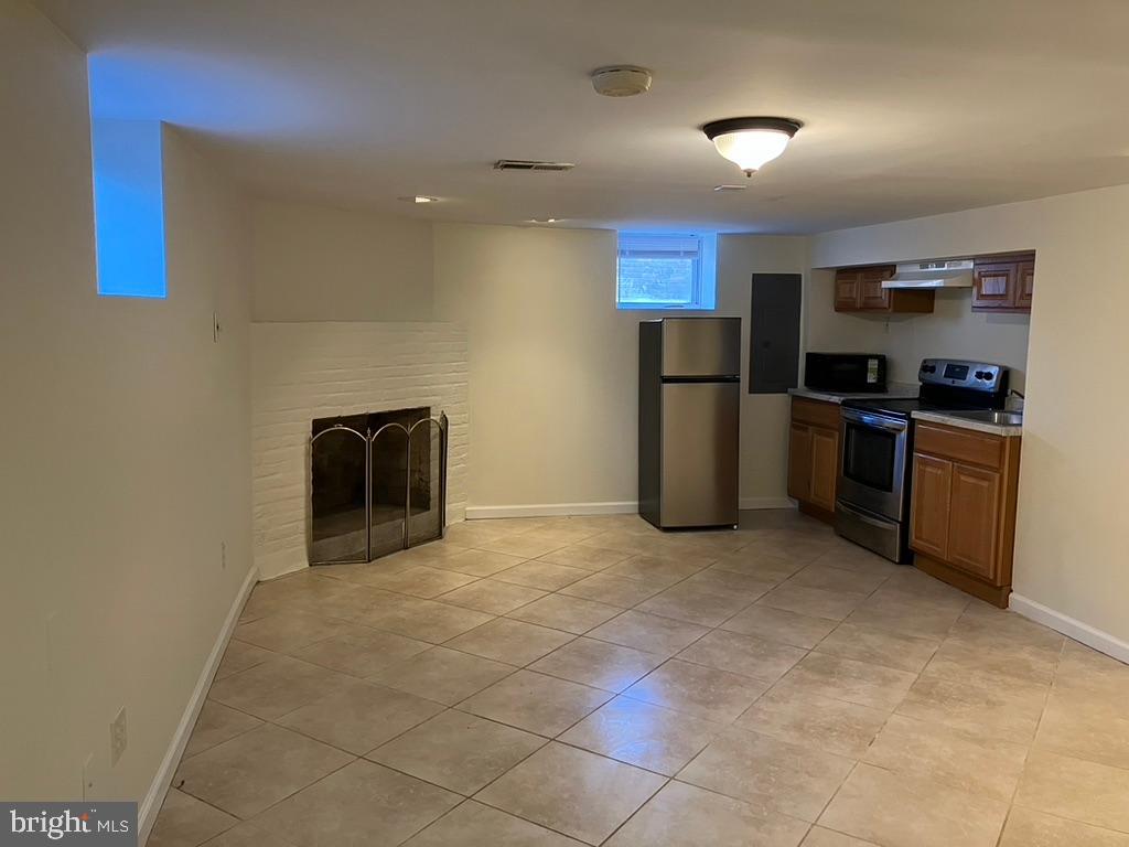 PENROSE - Residential Lease