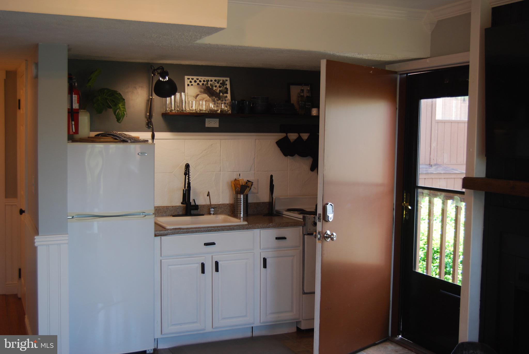 THE HILL CONDOS - Residential