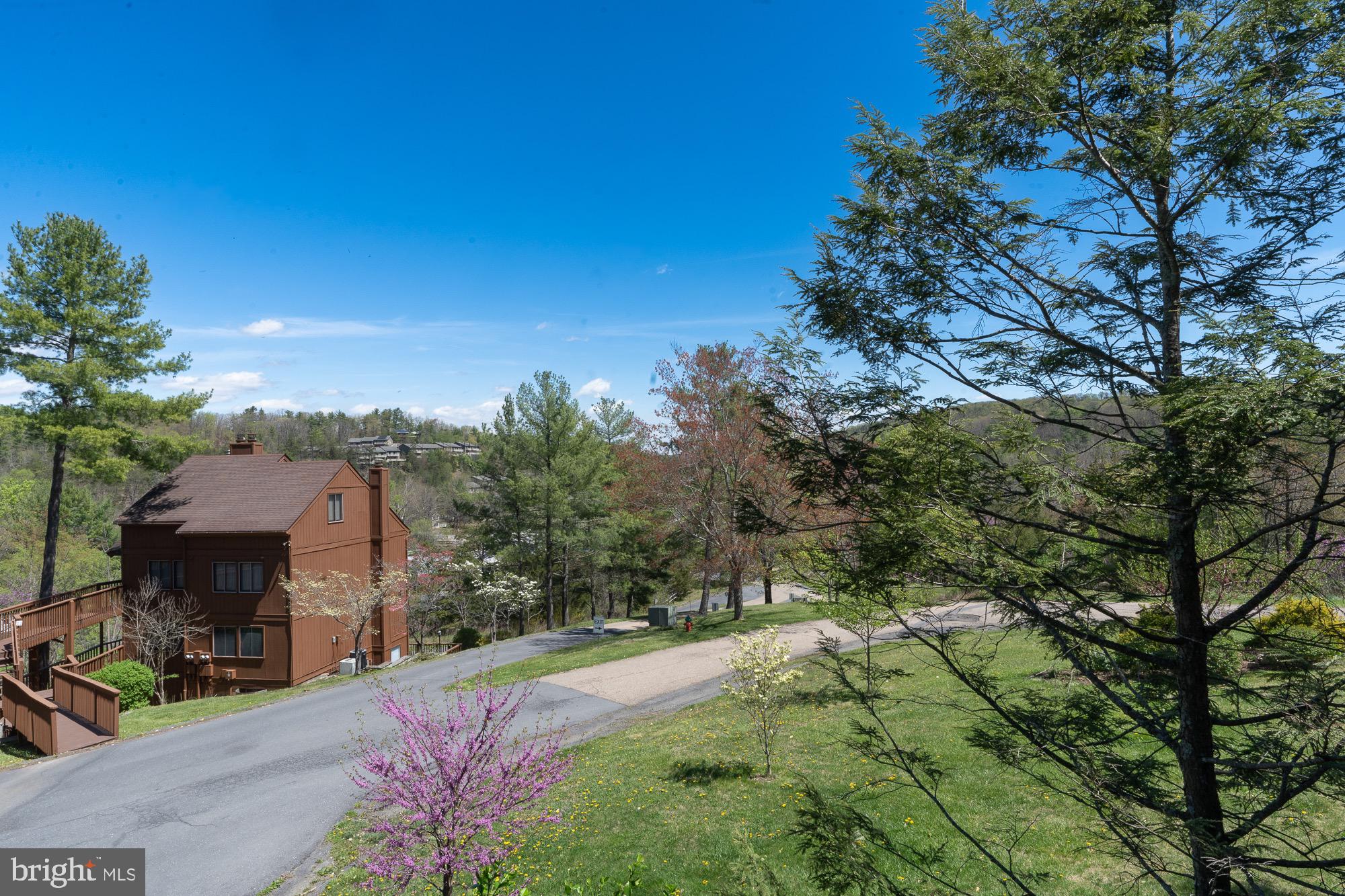 THE HILL CONDOS - Residential