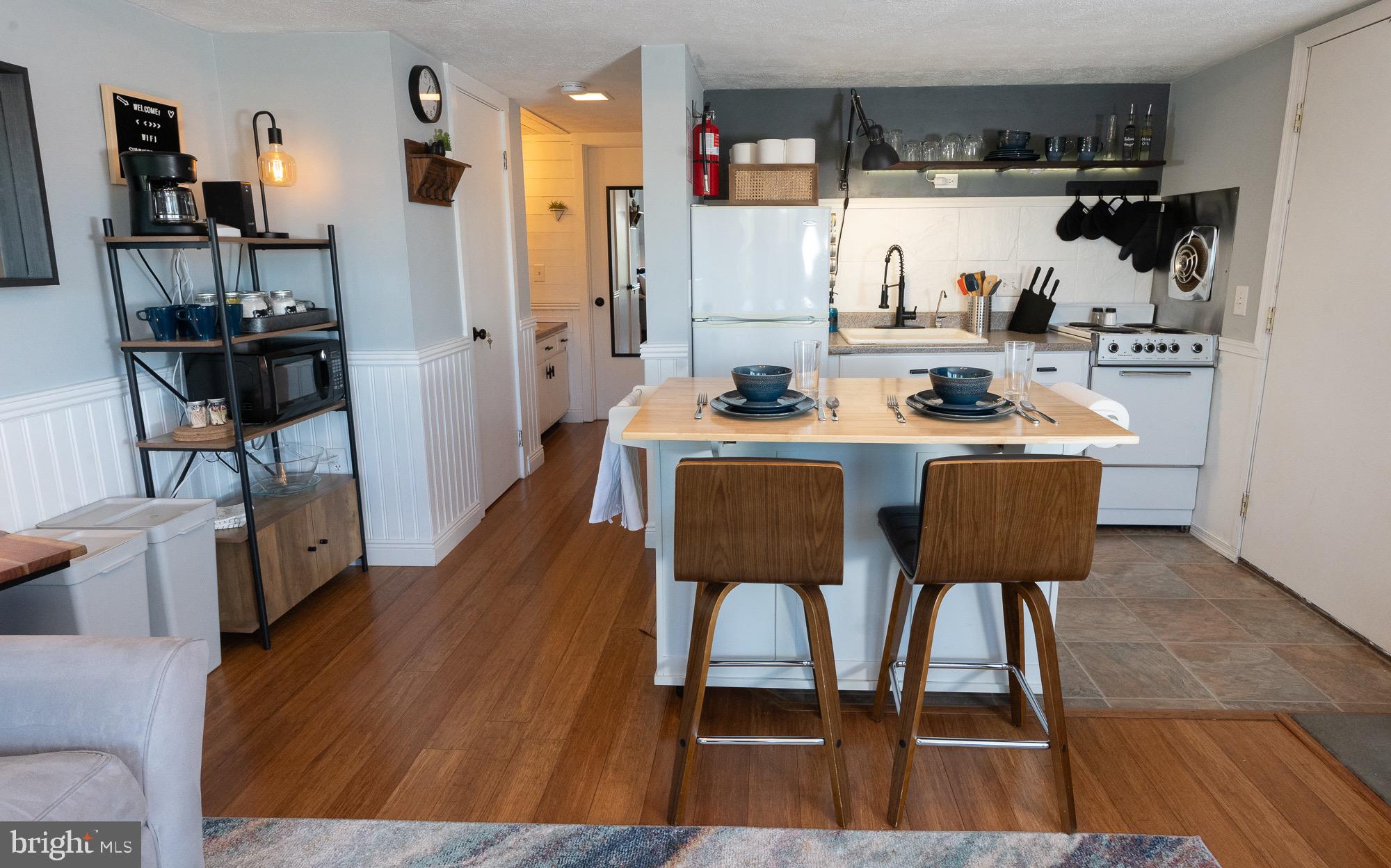THE HILL CONDOS - Residential