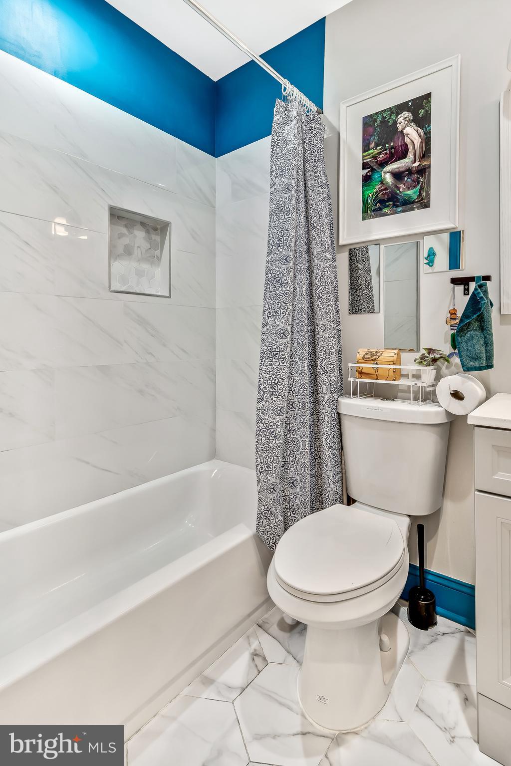 GIRARD ESTATES - Residential