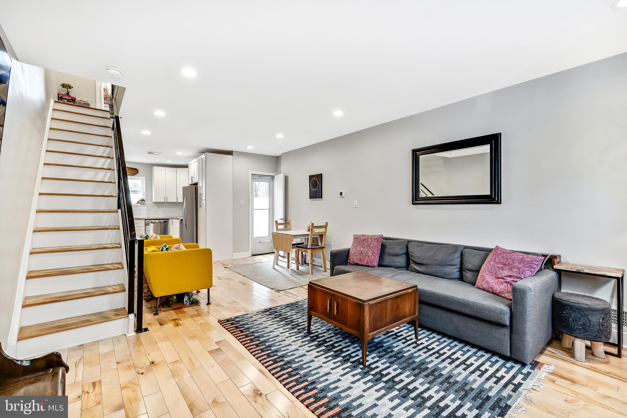 GIRARD ESTATES - Residential