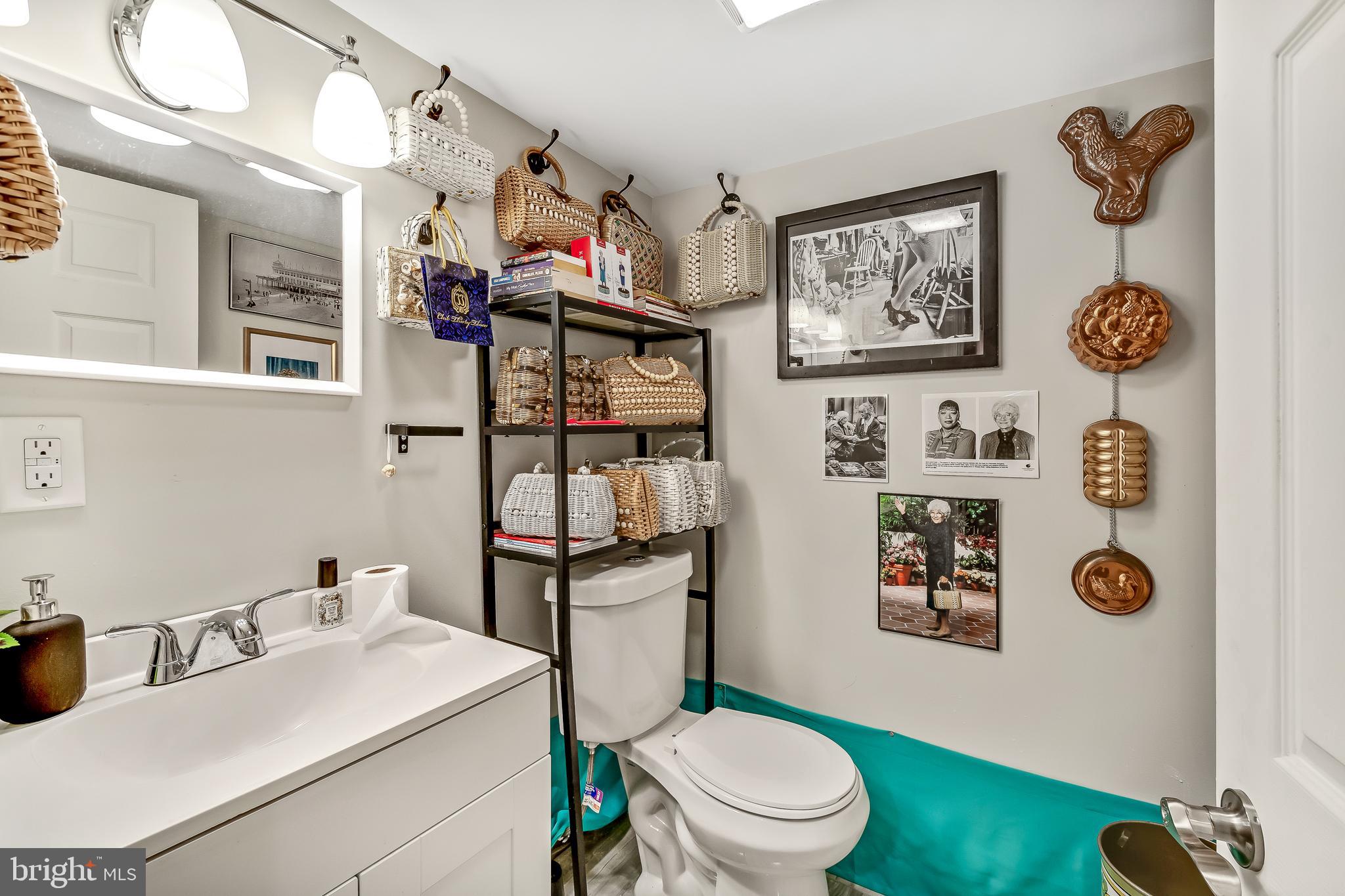 GIRARD ESTATES - Residential
