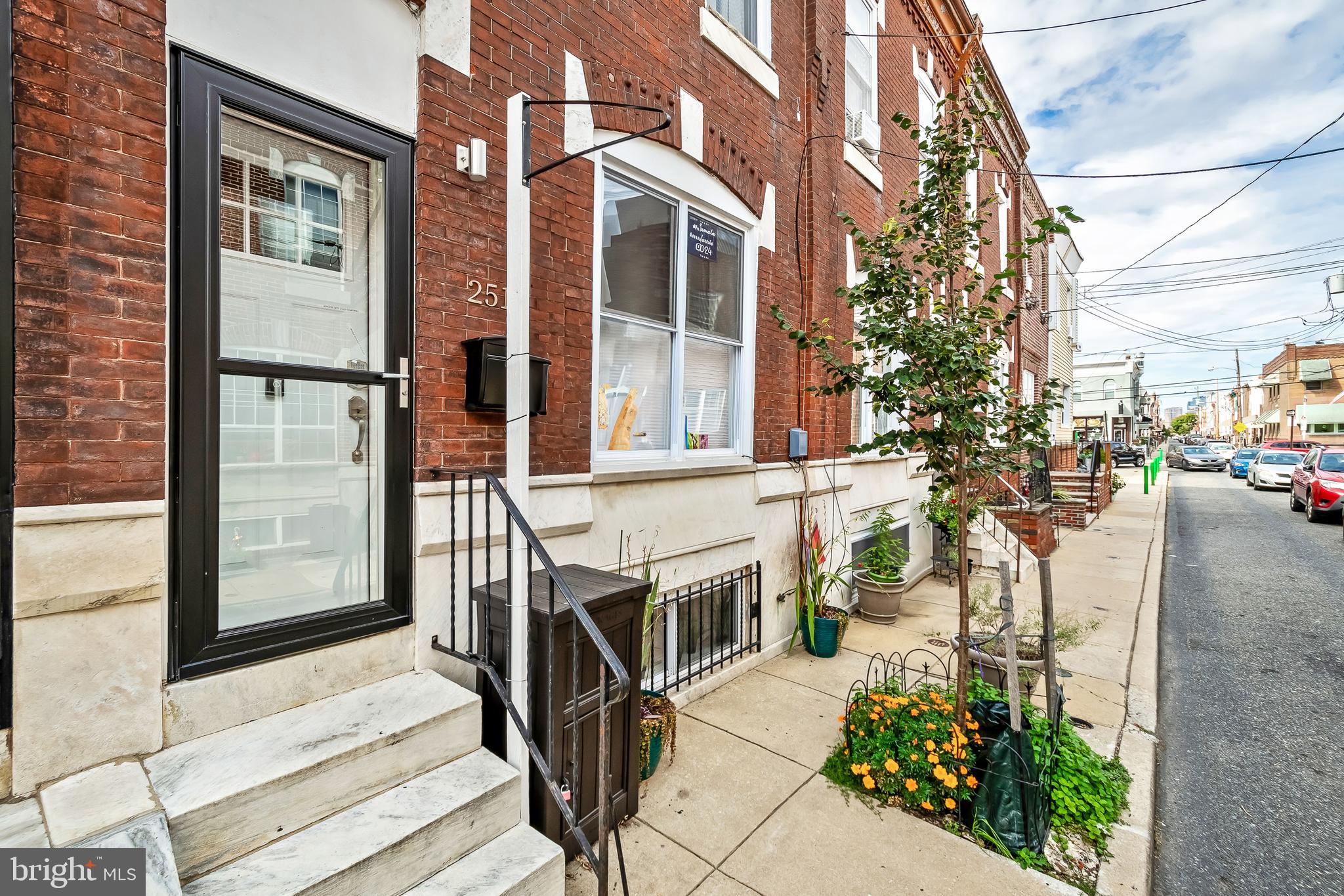 GIRARD ESTATES - Residential