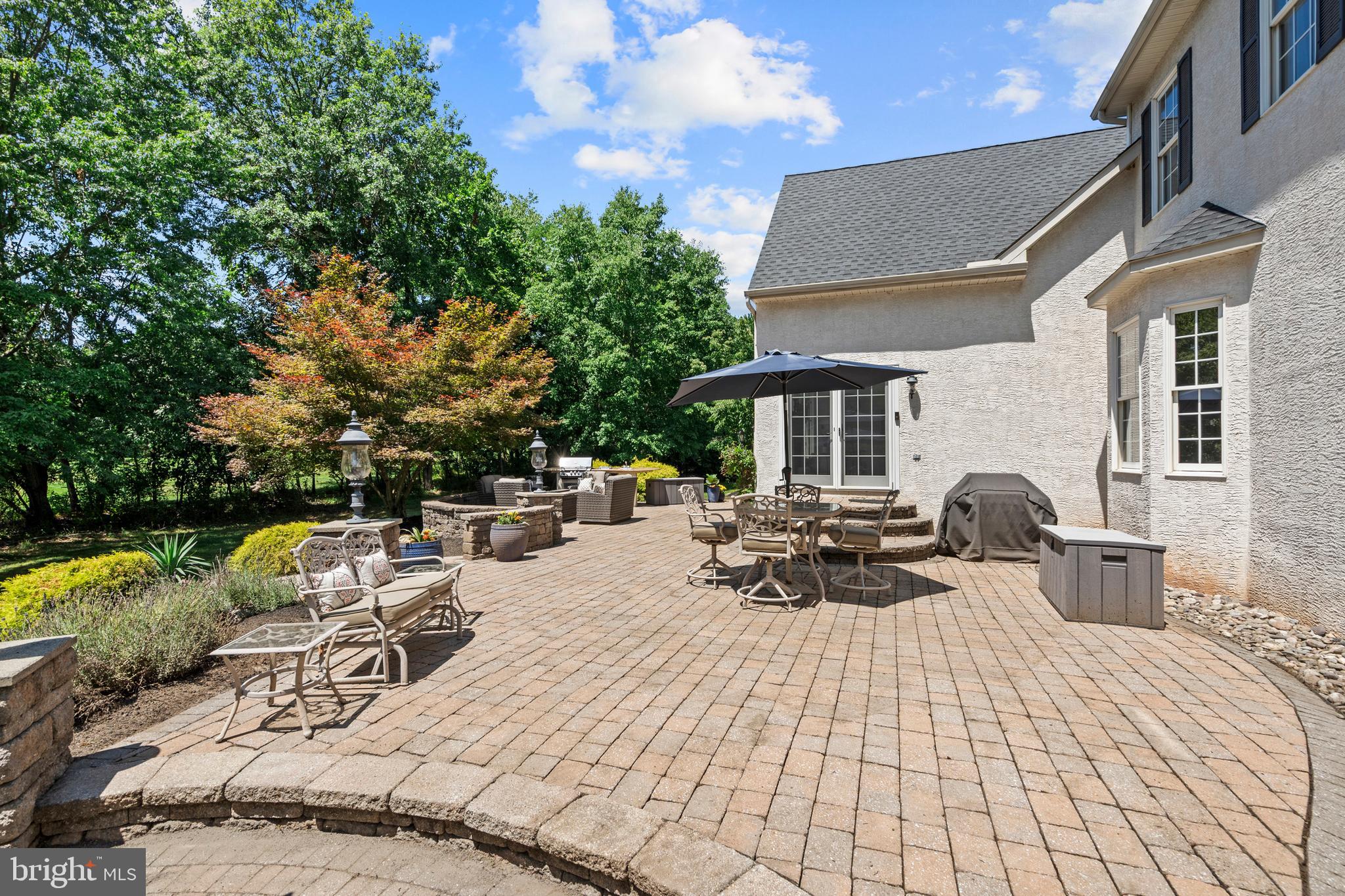 WOODED POND - Residential