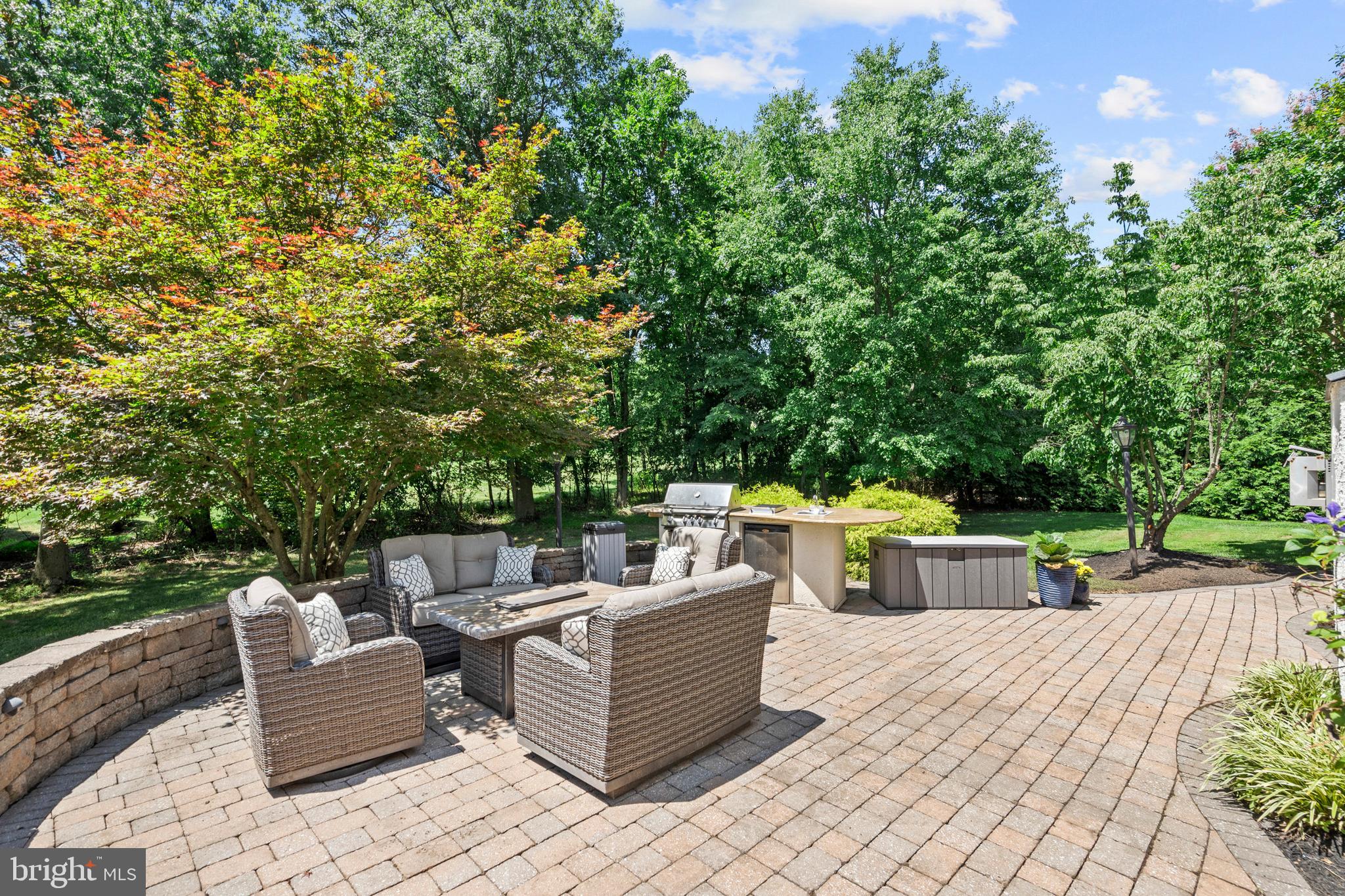 WOODED POND - Residential