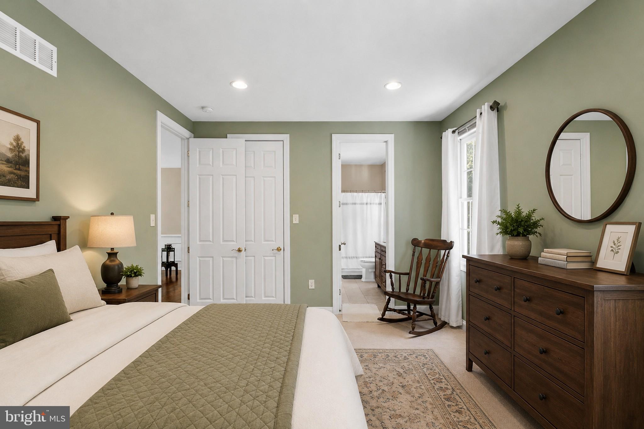 WOODED POND - Residential