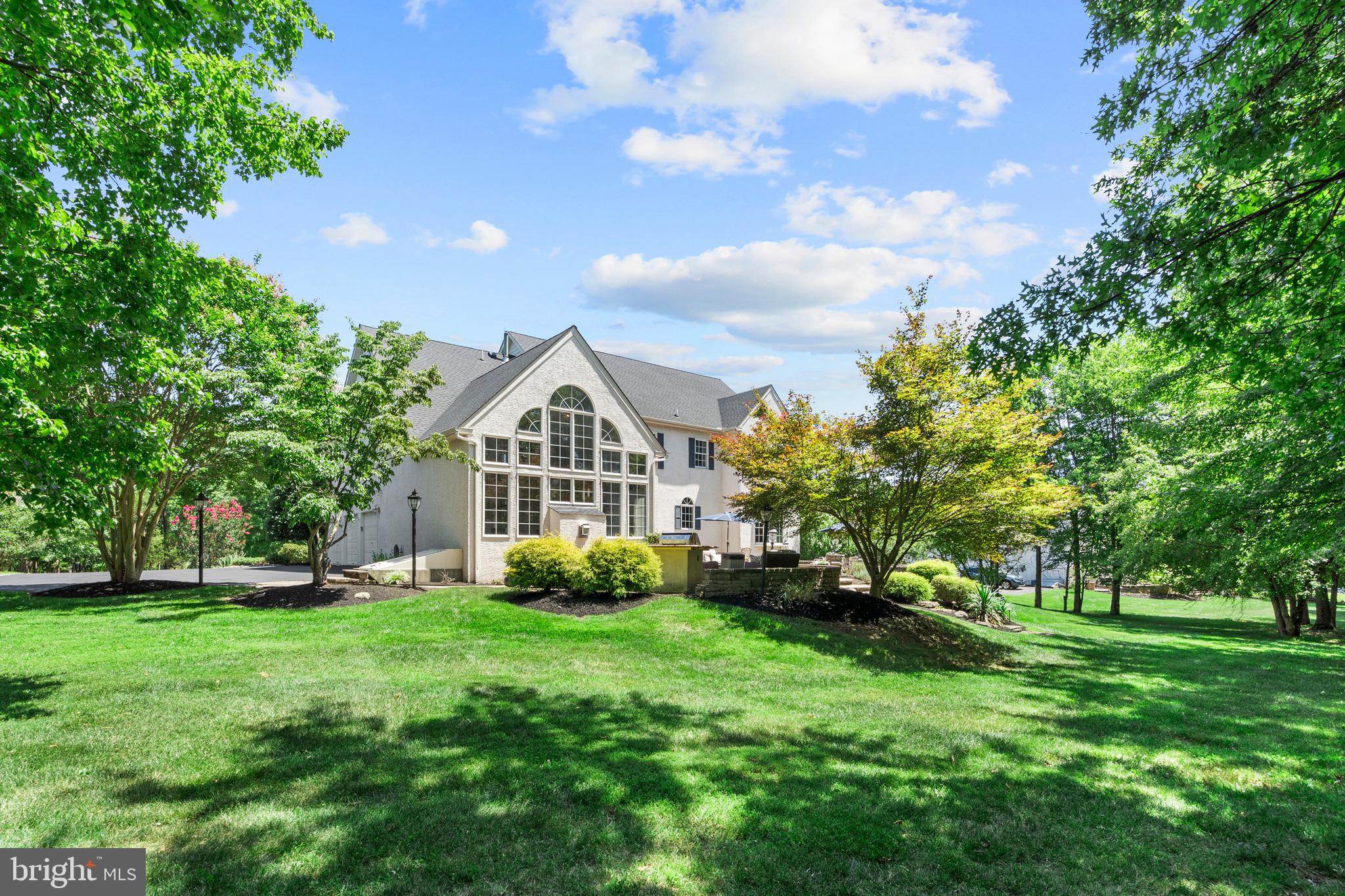 WOODED POND - Residential