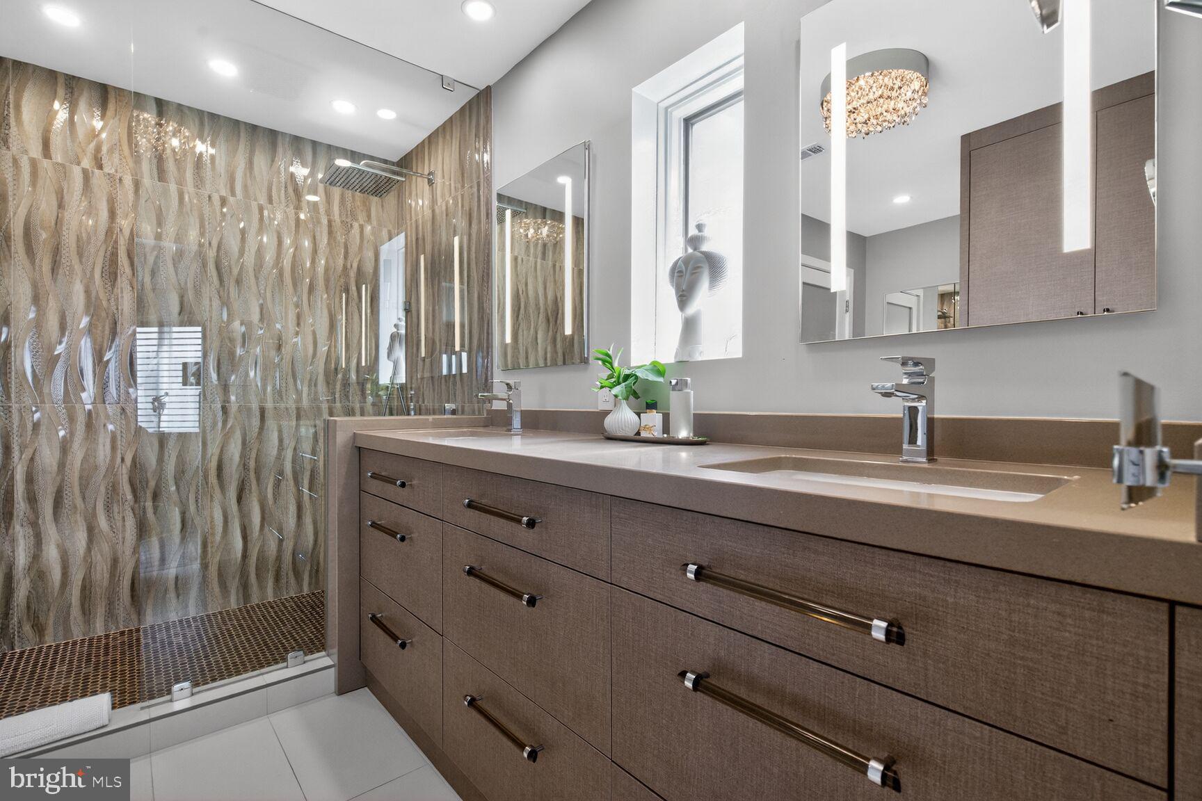 CHESAPEAKE HARBOUR - Residential