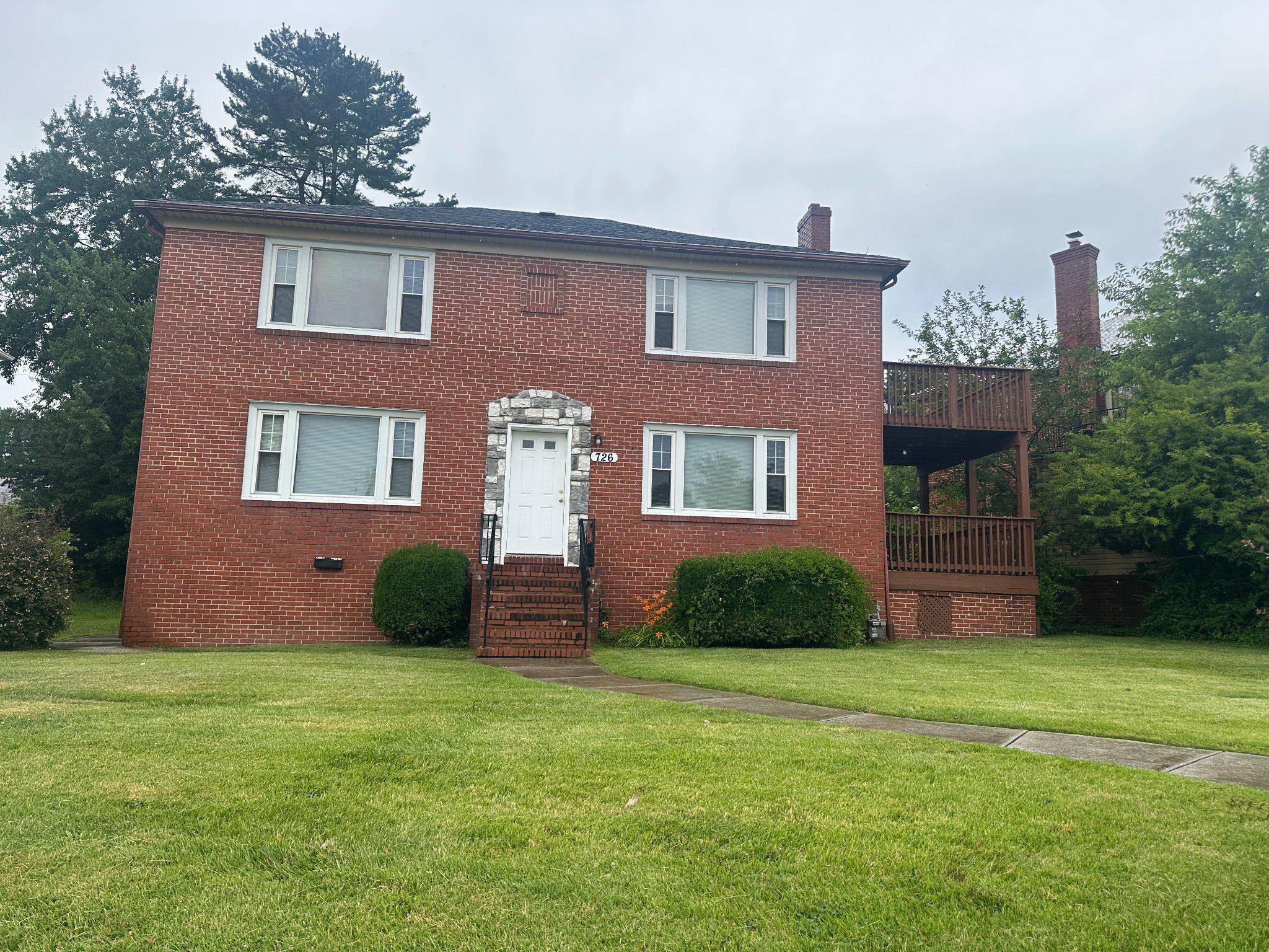 WEST HILLS - Residential