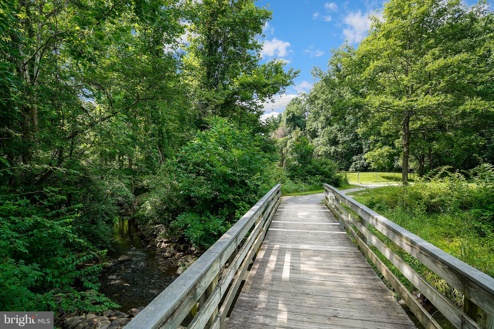 VISTAS AT WASHINGTONIAN WOODS - Residential