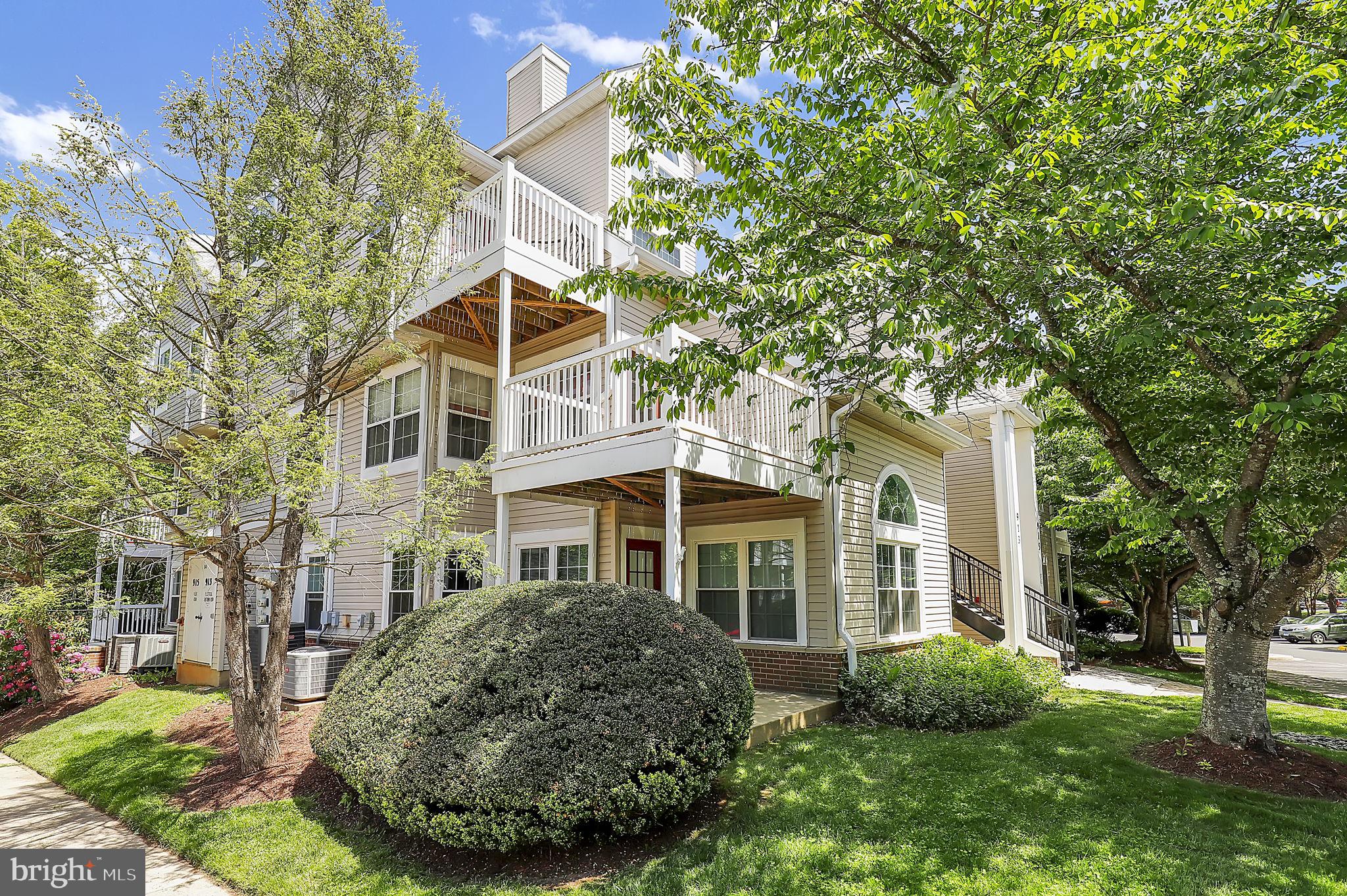 VISTAS AT WASHINGTONIAN WOODS - Residential