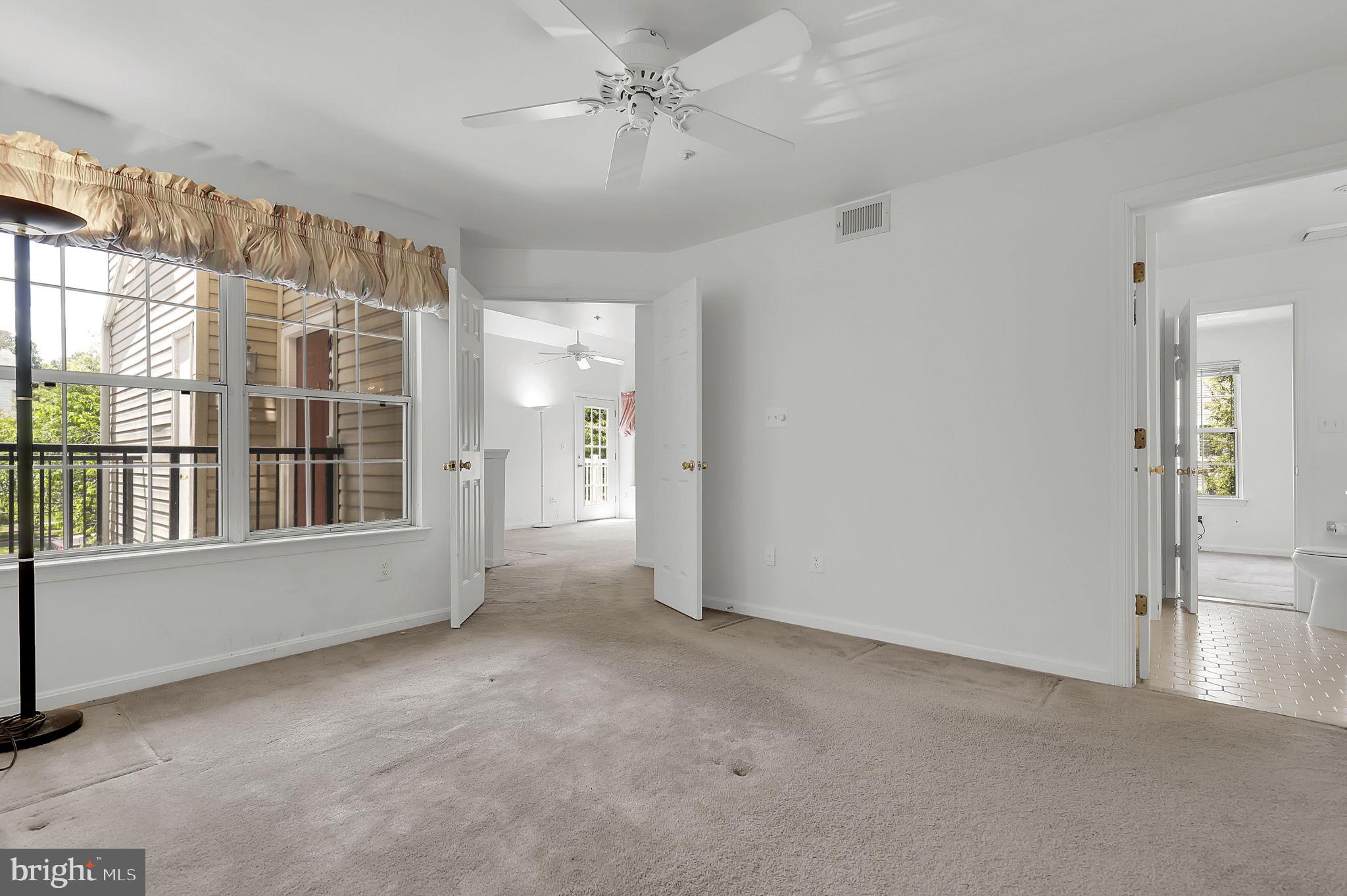 VISTAS AT WASHINGTONIAN WOODS - Residential