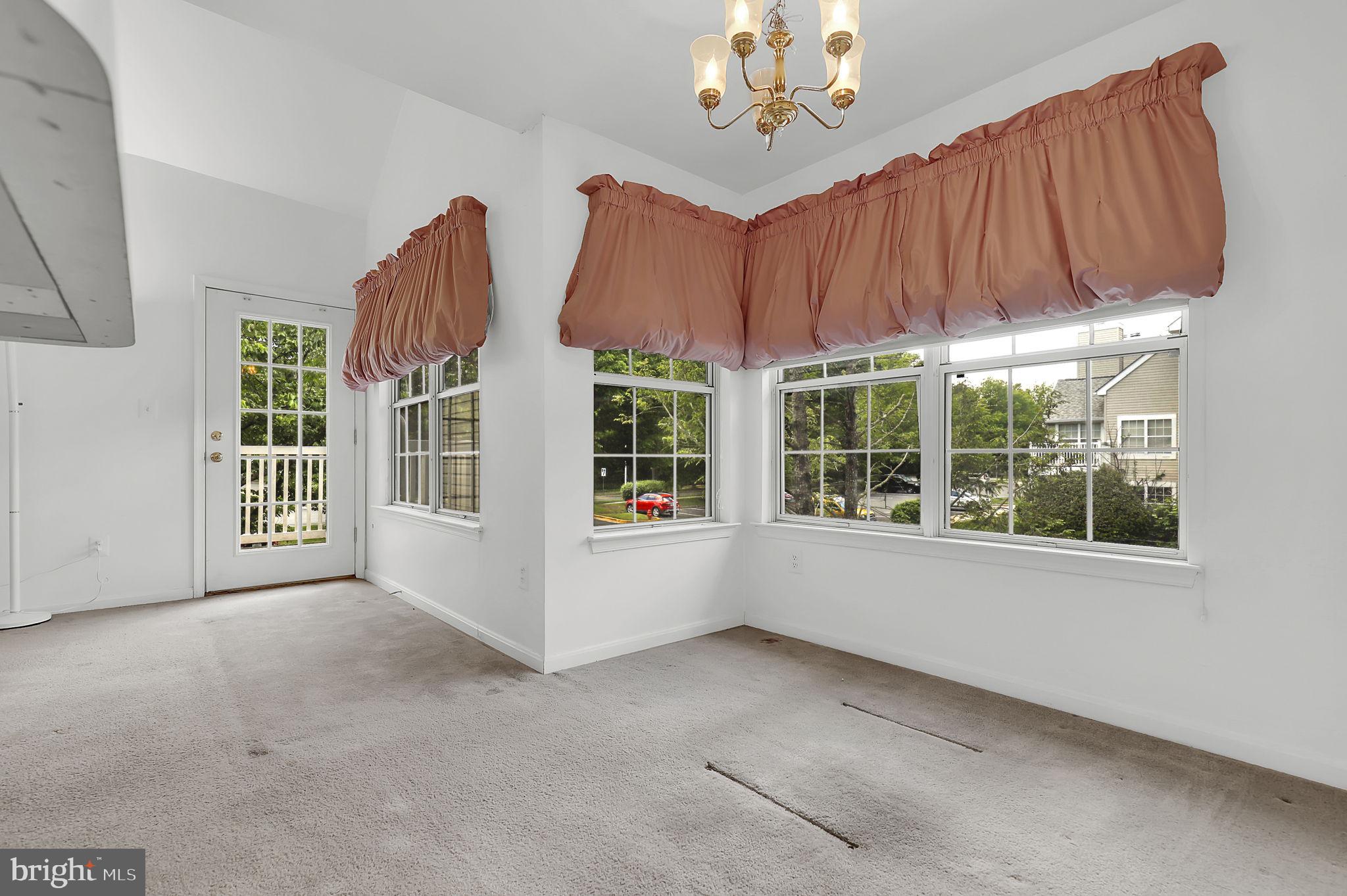 VISTAS AT WASHINGTONIAN WOODS - Residential