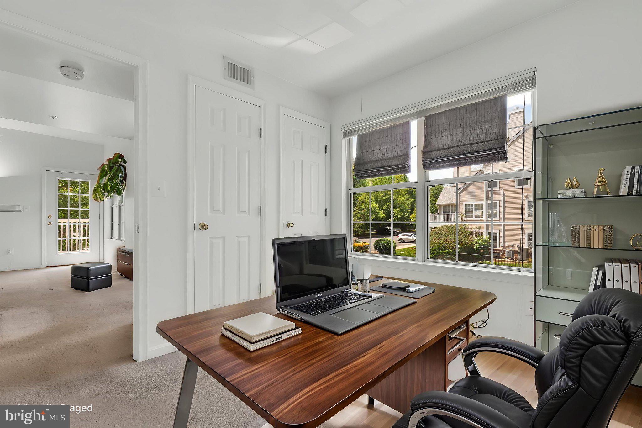 VISTAS AT WASHINGTONIAN WOODS - Residential