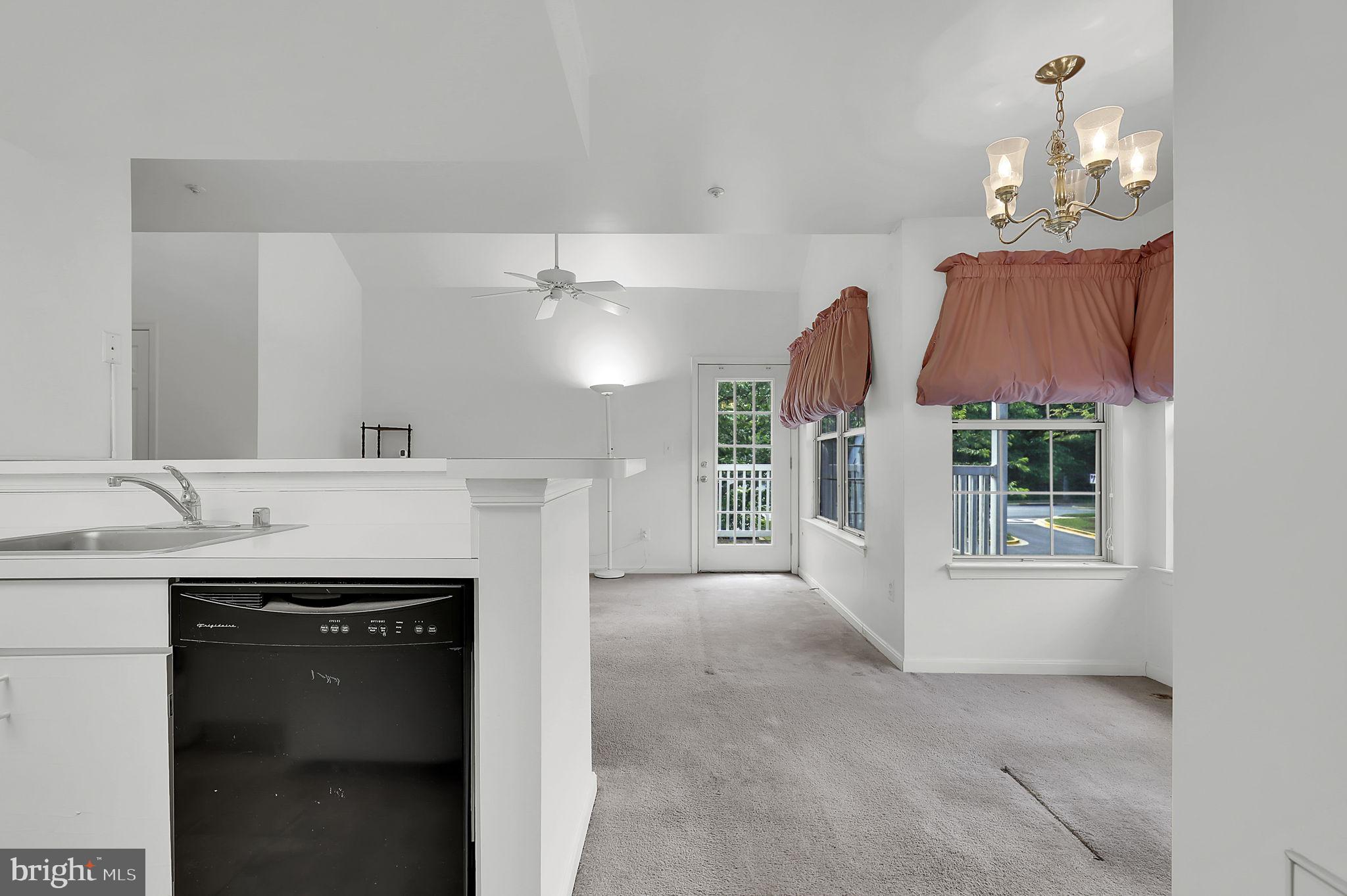VISTAS AT WASHINGTONIAN WOODS - Residential