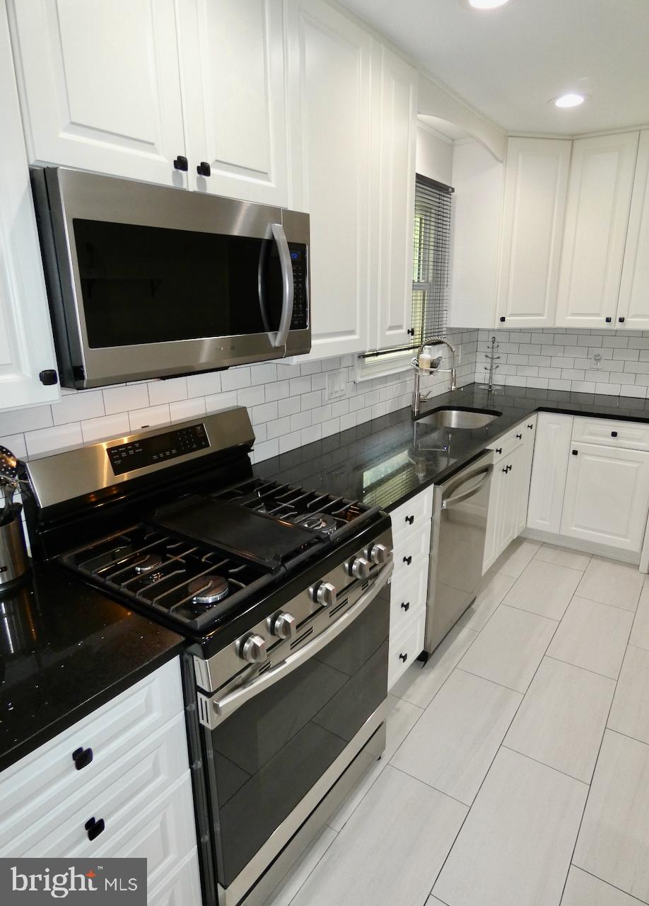 ROCKWOOD COURT - Residential