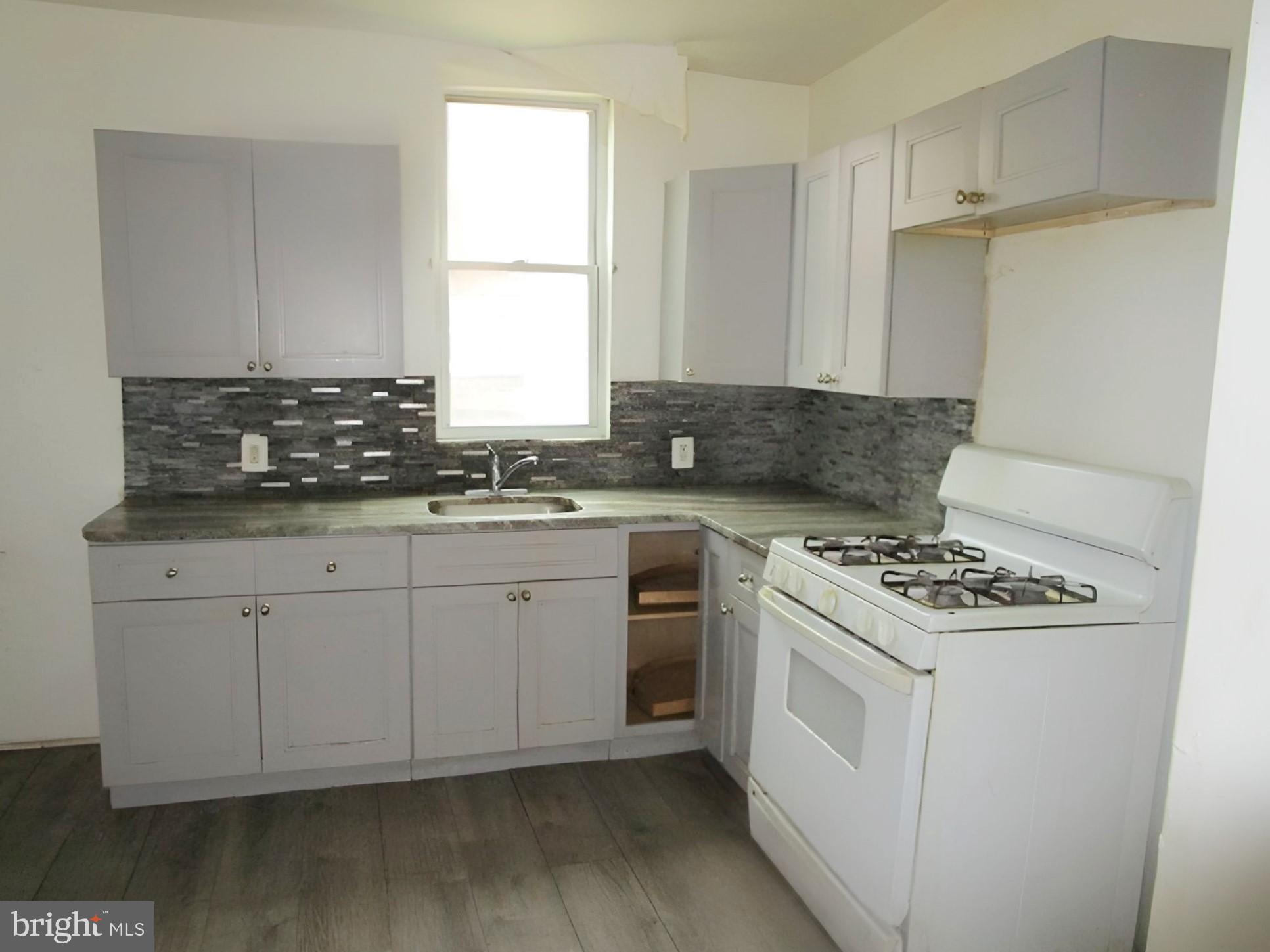 FERN ROCK - Residential