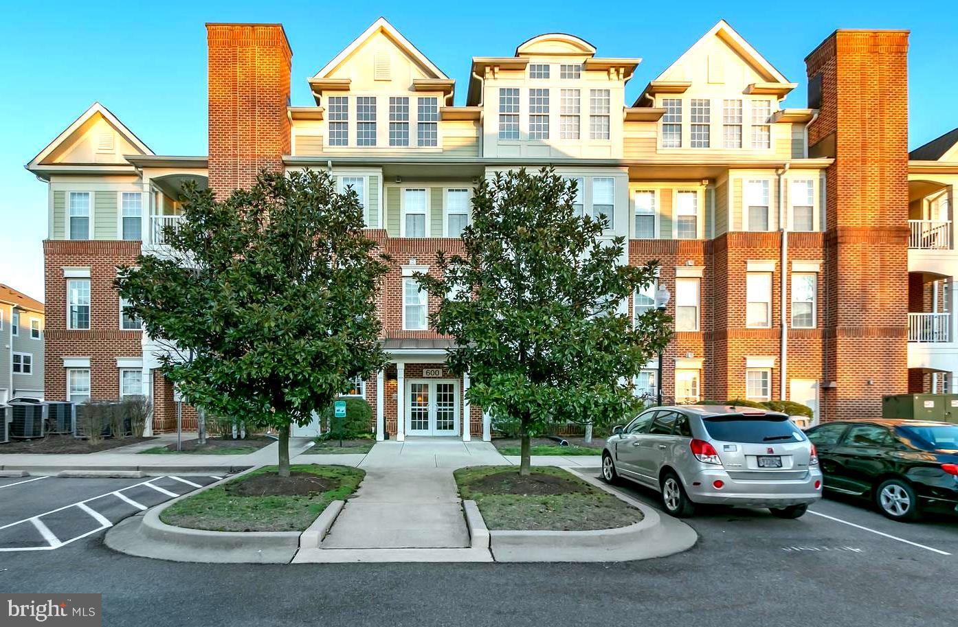 EDELEN STATION CONDOMINIUMS - Residential Lease