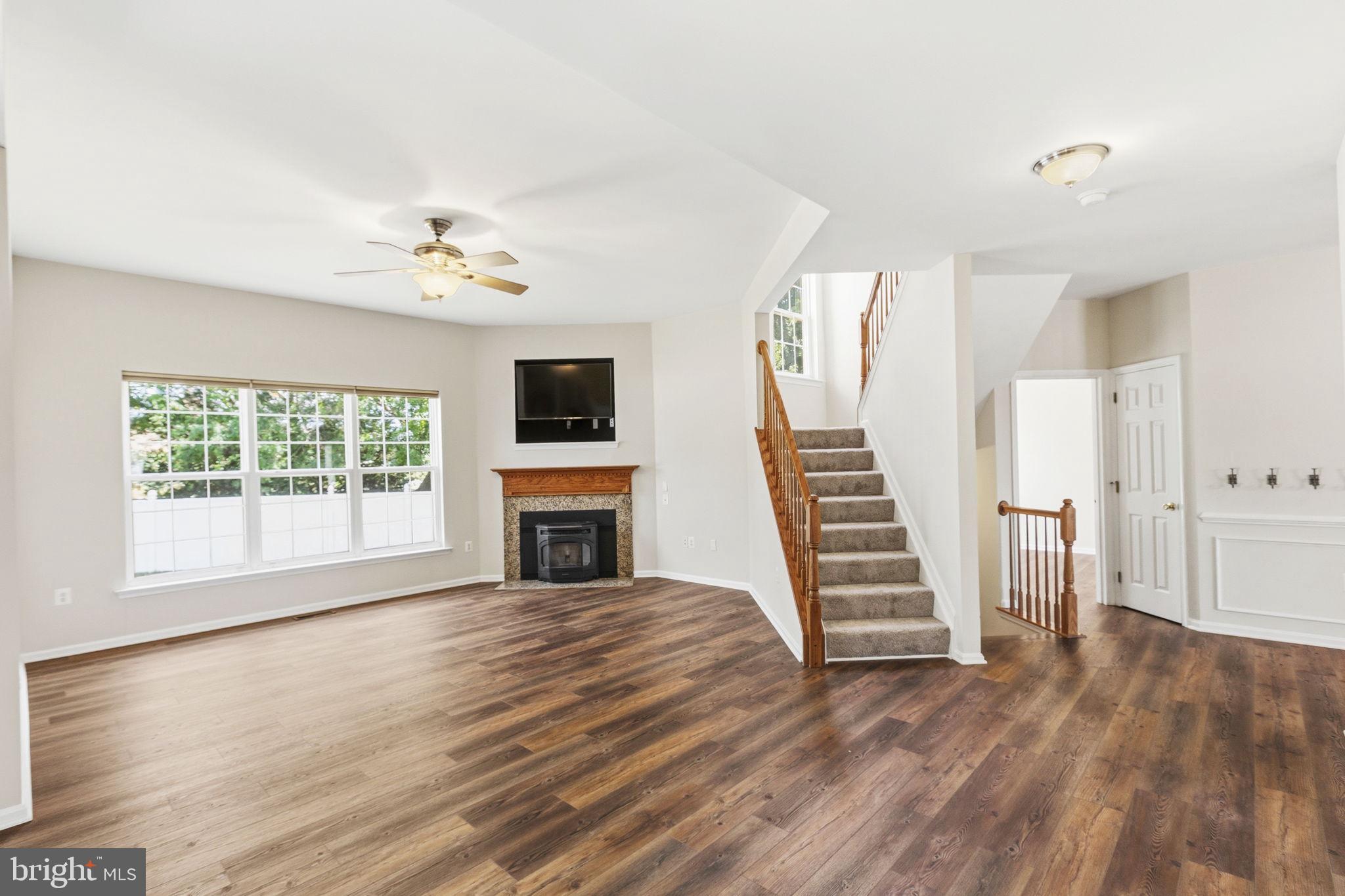 VILLAGES AT LEONARDTOWN - Residential