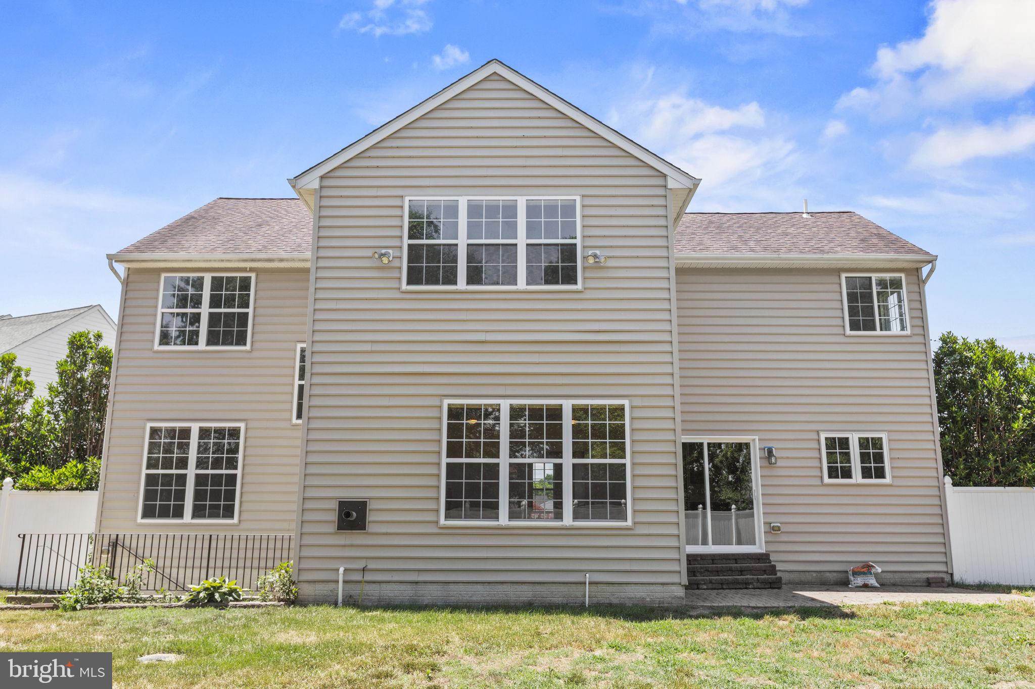 VILLAGES AT LEONARDTOWN - Residential
